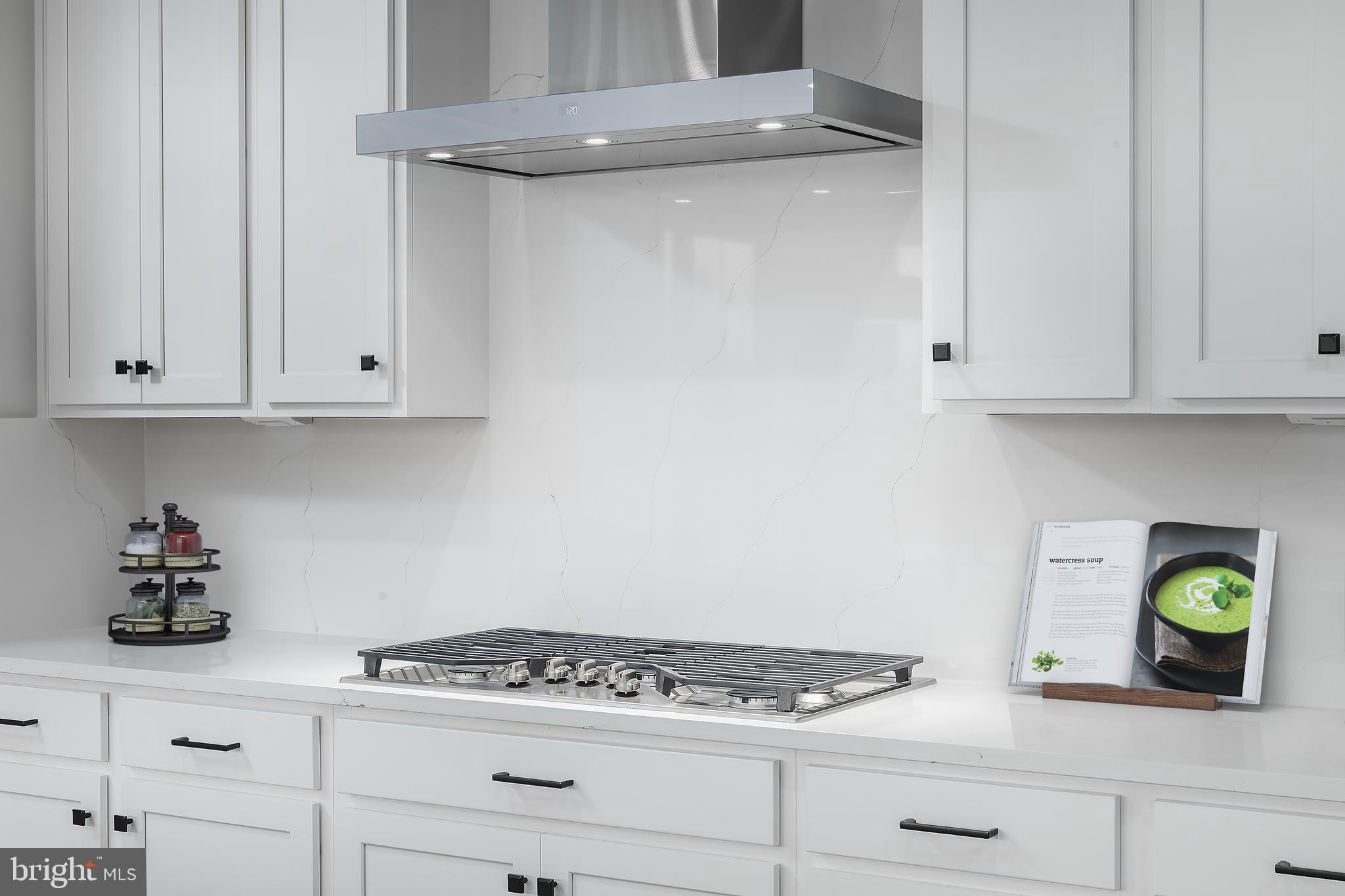 Real estate listing preview #4