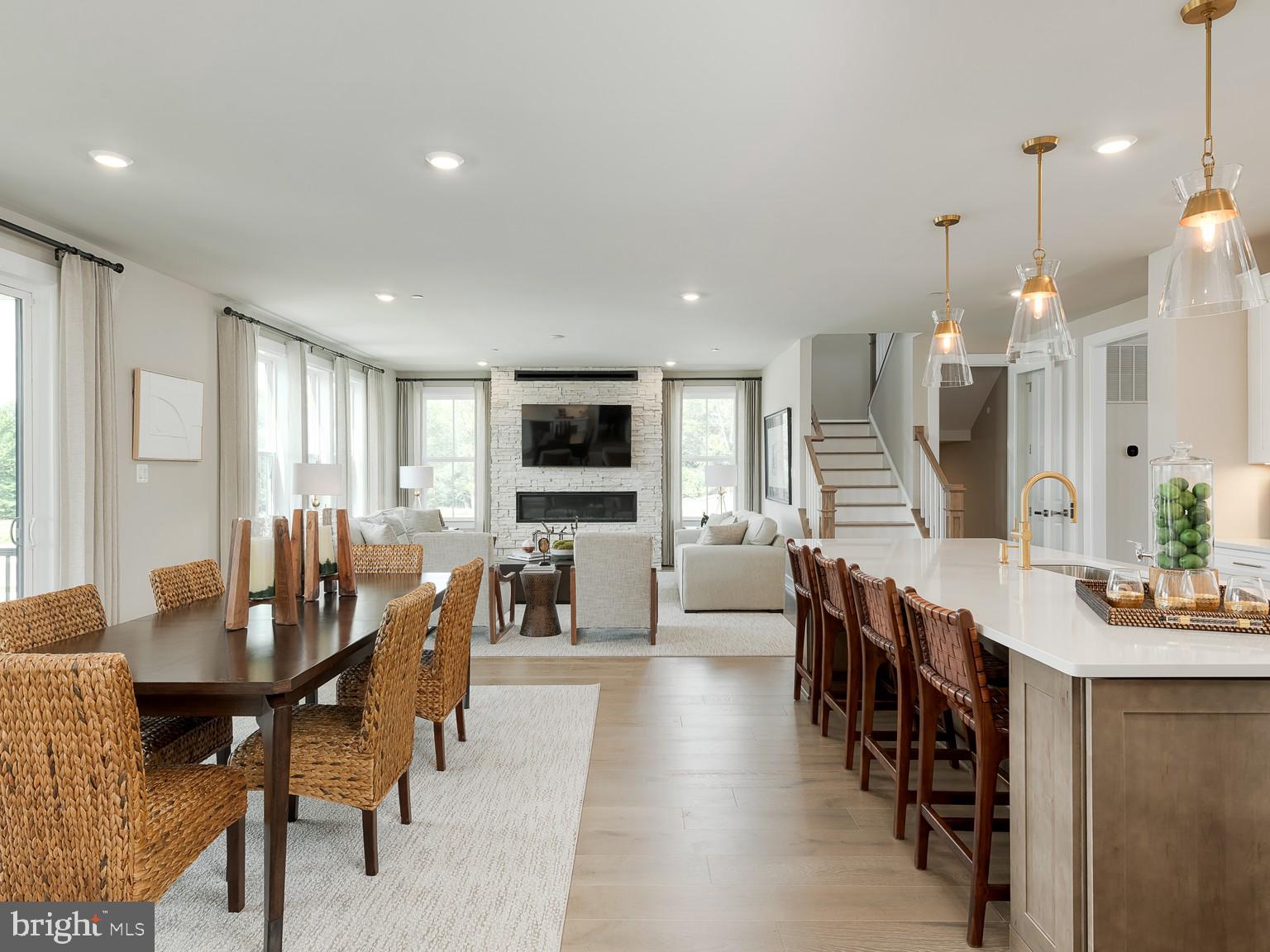 Real estate listing preview #9