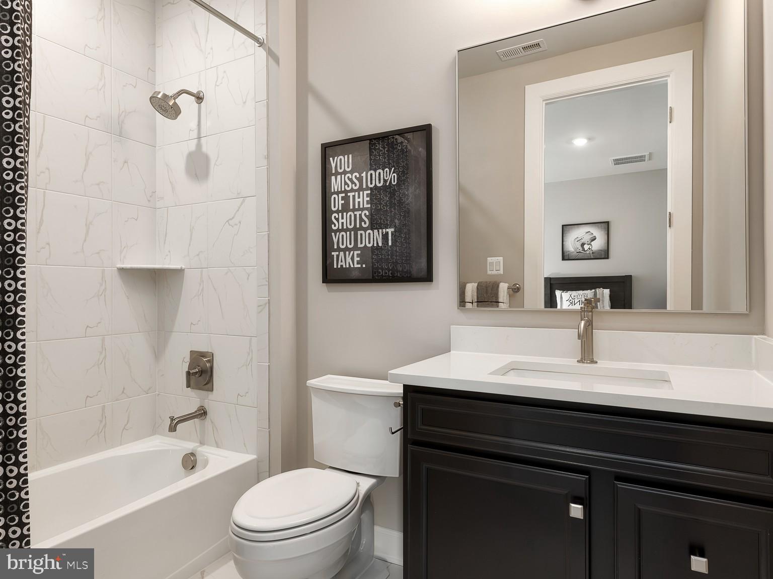 Real estate listing preview #18