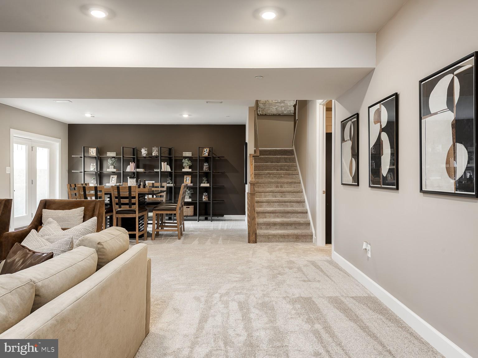 Real estate listing preview #16