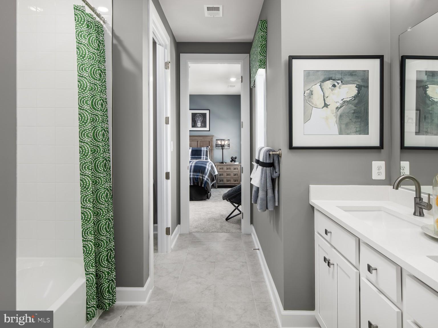 Real estate listing preview #16