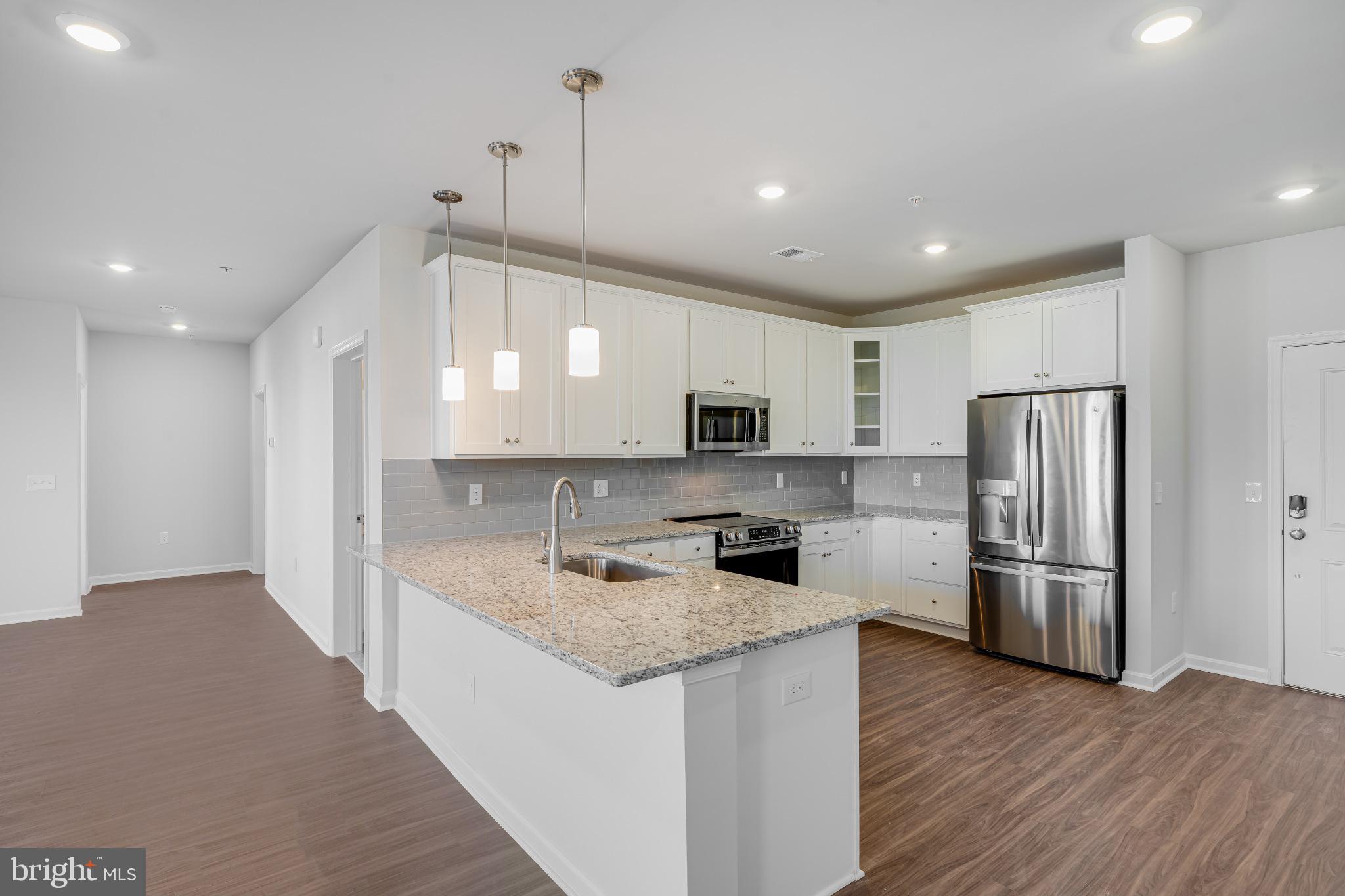 Real estate listing preview #5