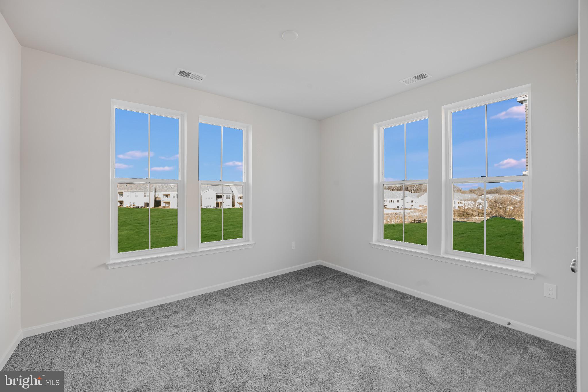 Real estate listing preview #14