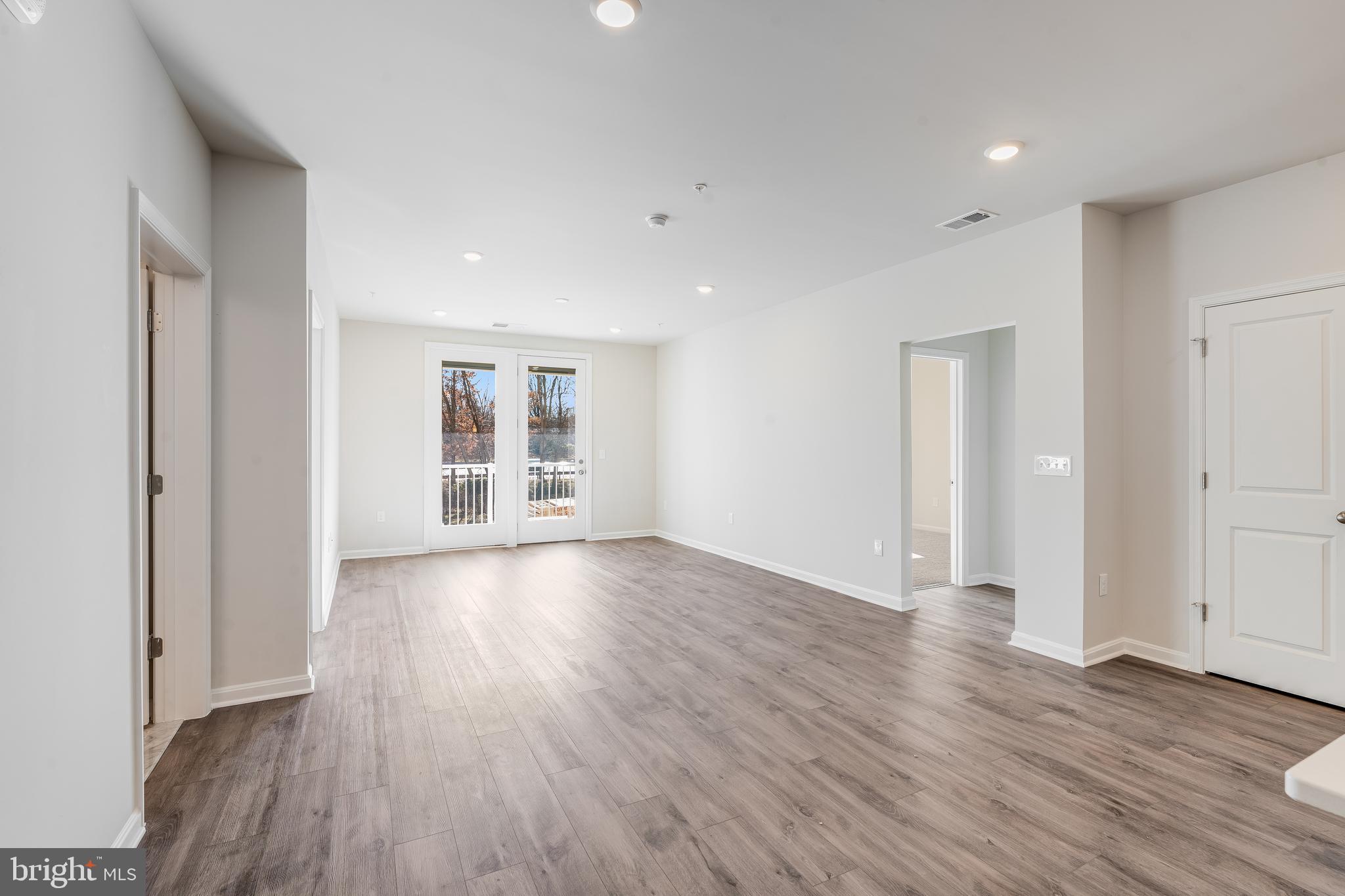 Real estate listing preview #10