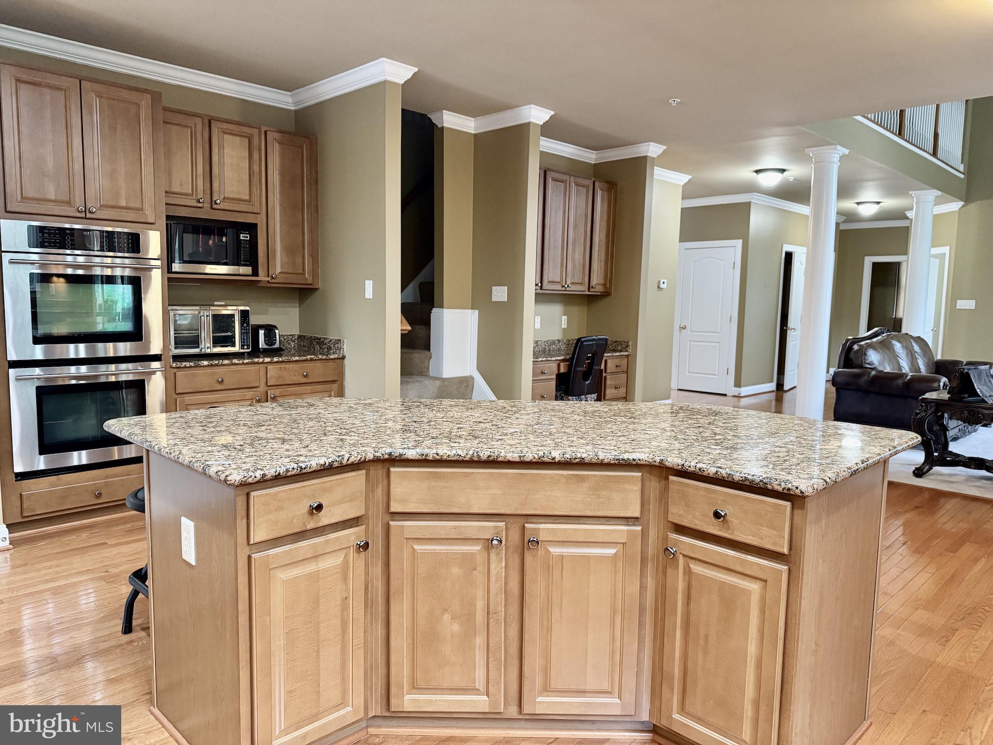 Real estate listing preview #16