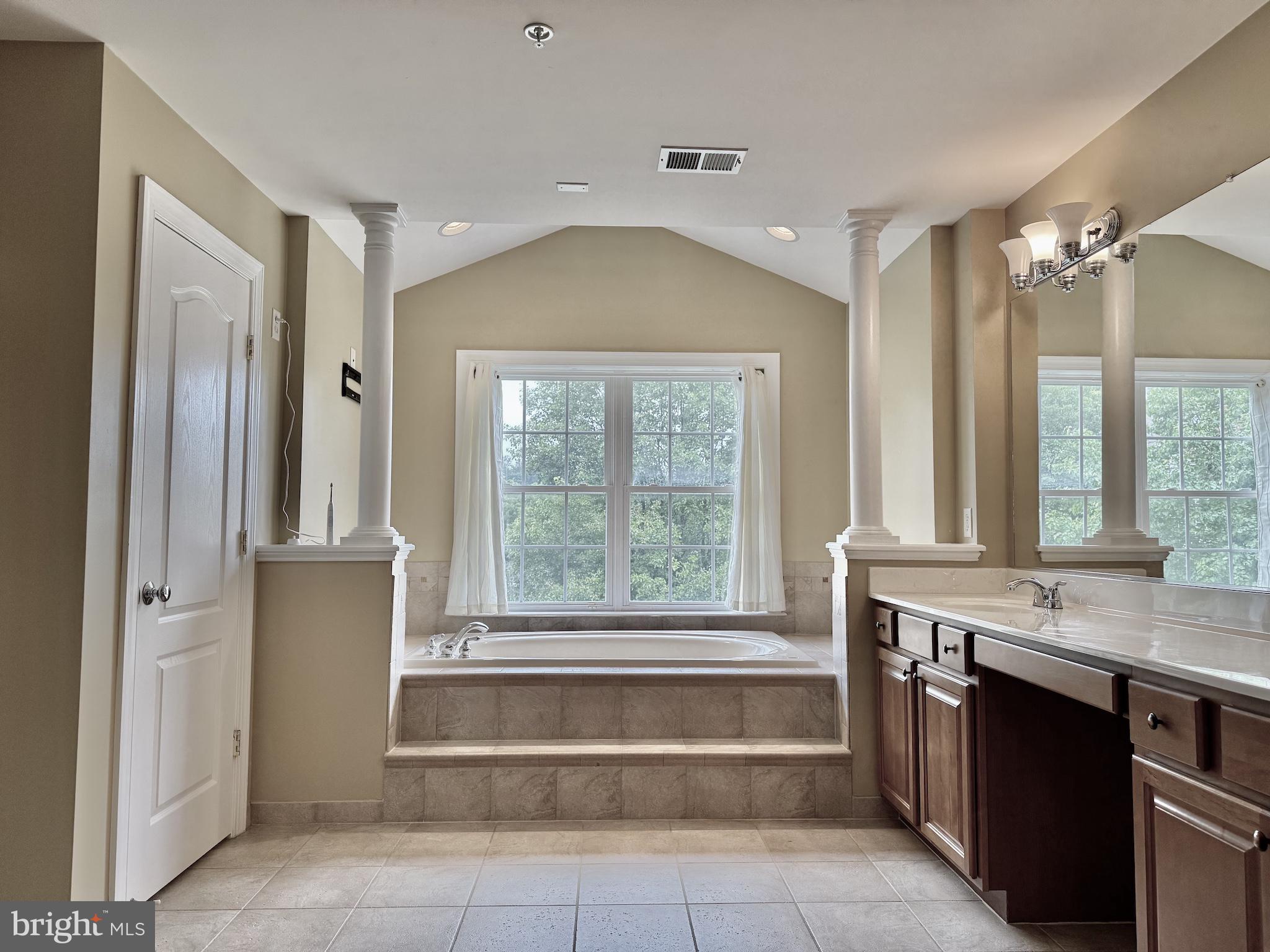 Real estate listing preview #47