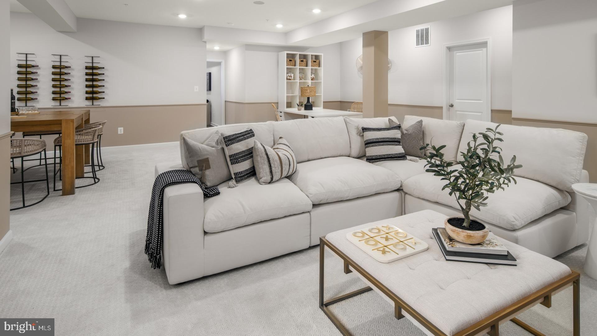 Real estate listing preview #16