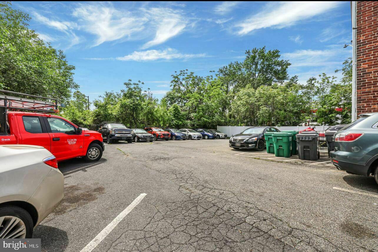 Real estate listing preview #8