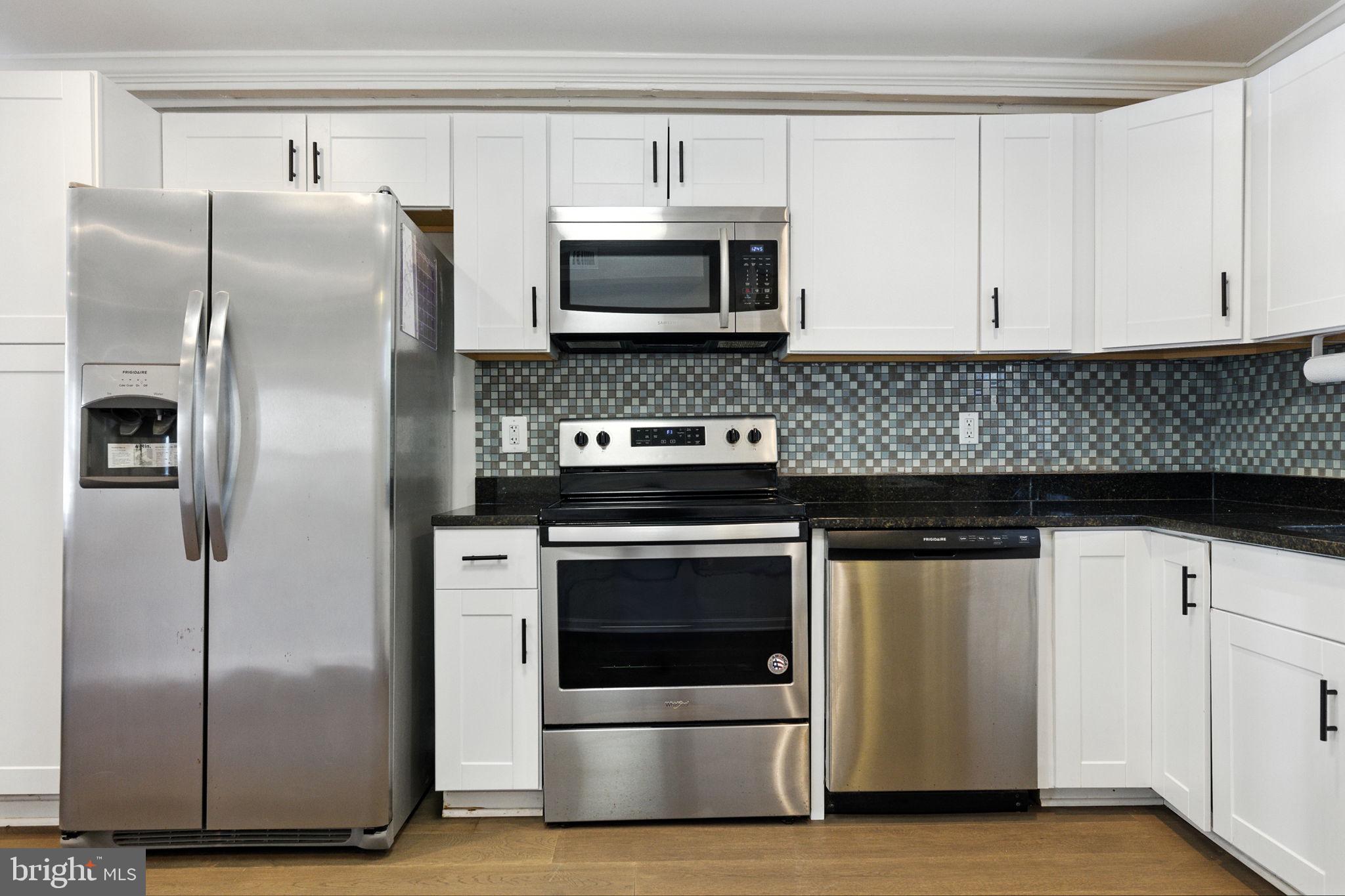 Real estate listing preview #16