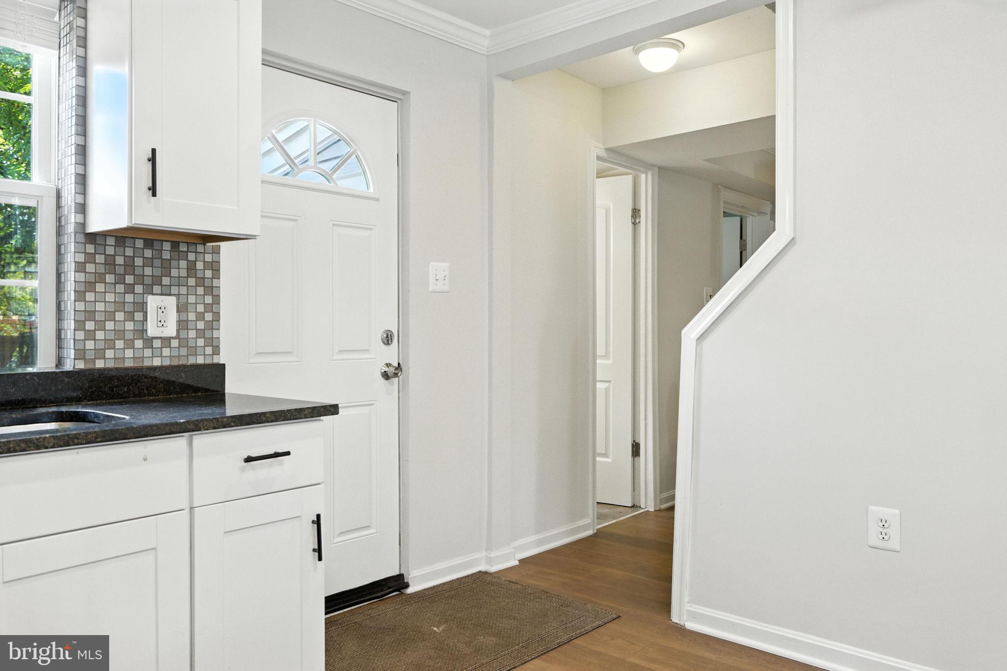 Real estate listing preview #18