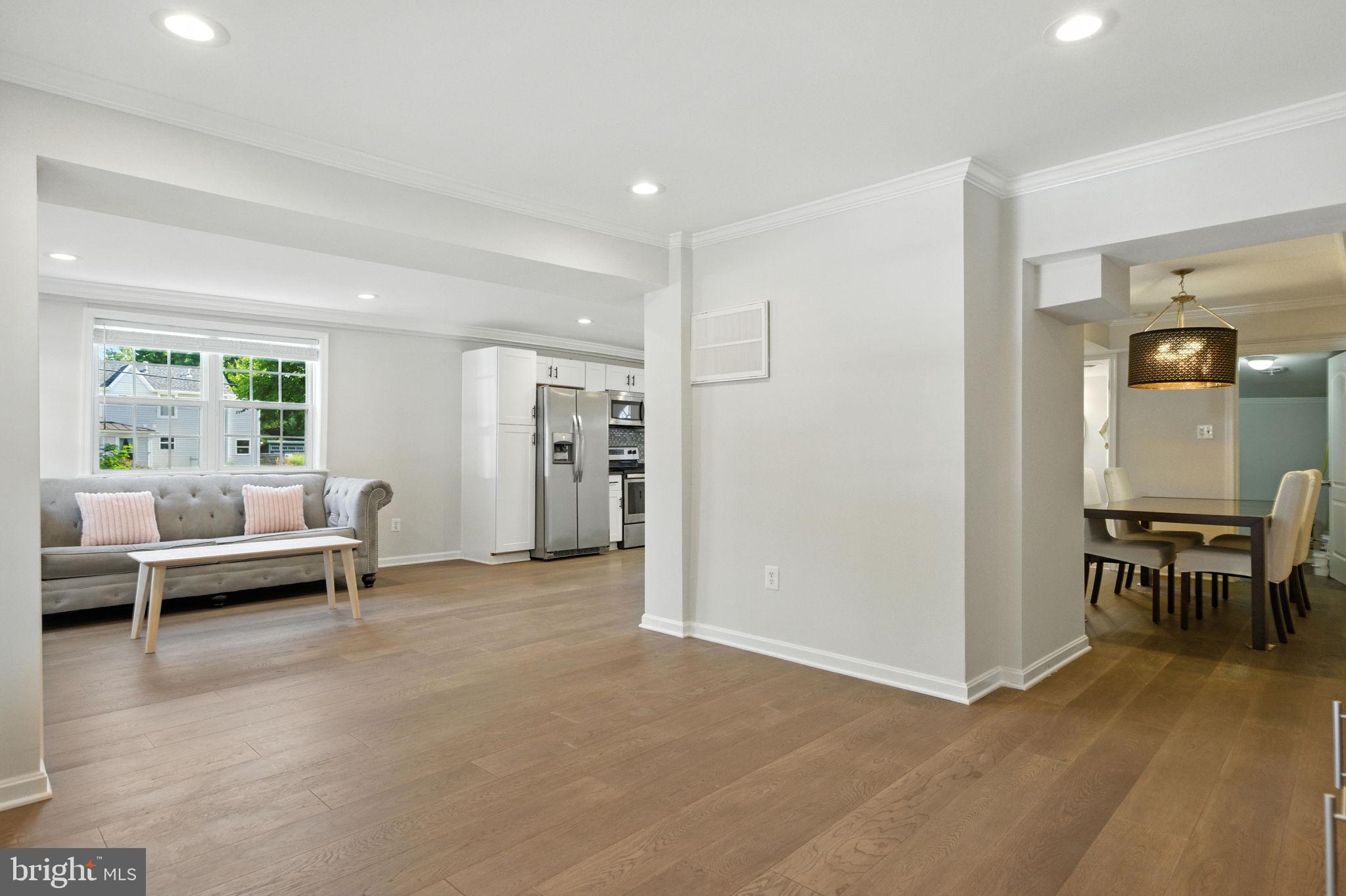 Real estate listing preview #11