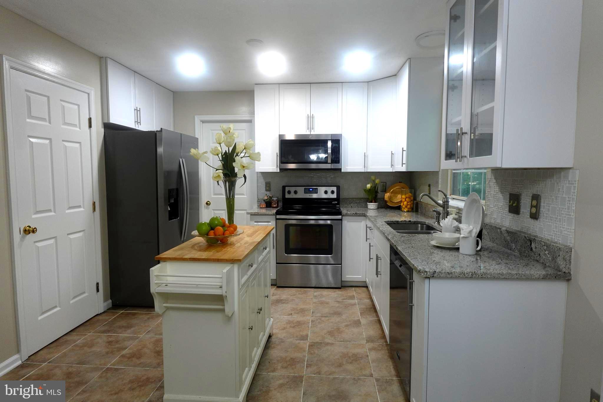 Real estate listing preview #6