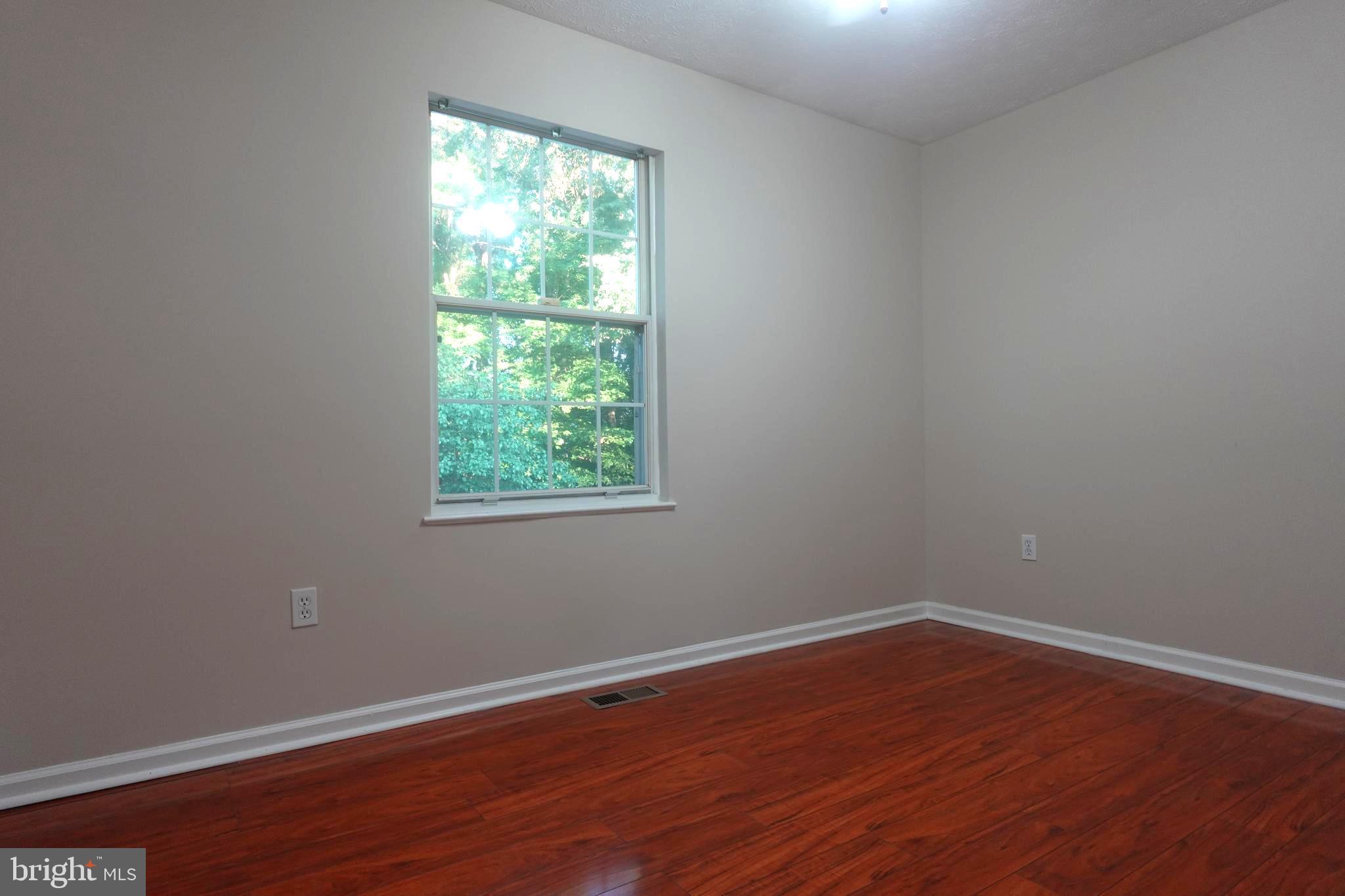 Real estate listing preview #32