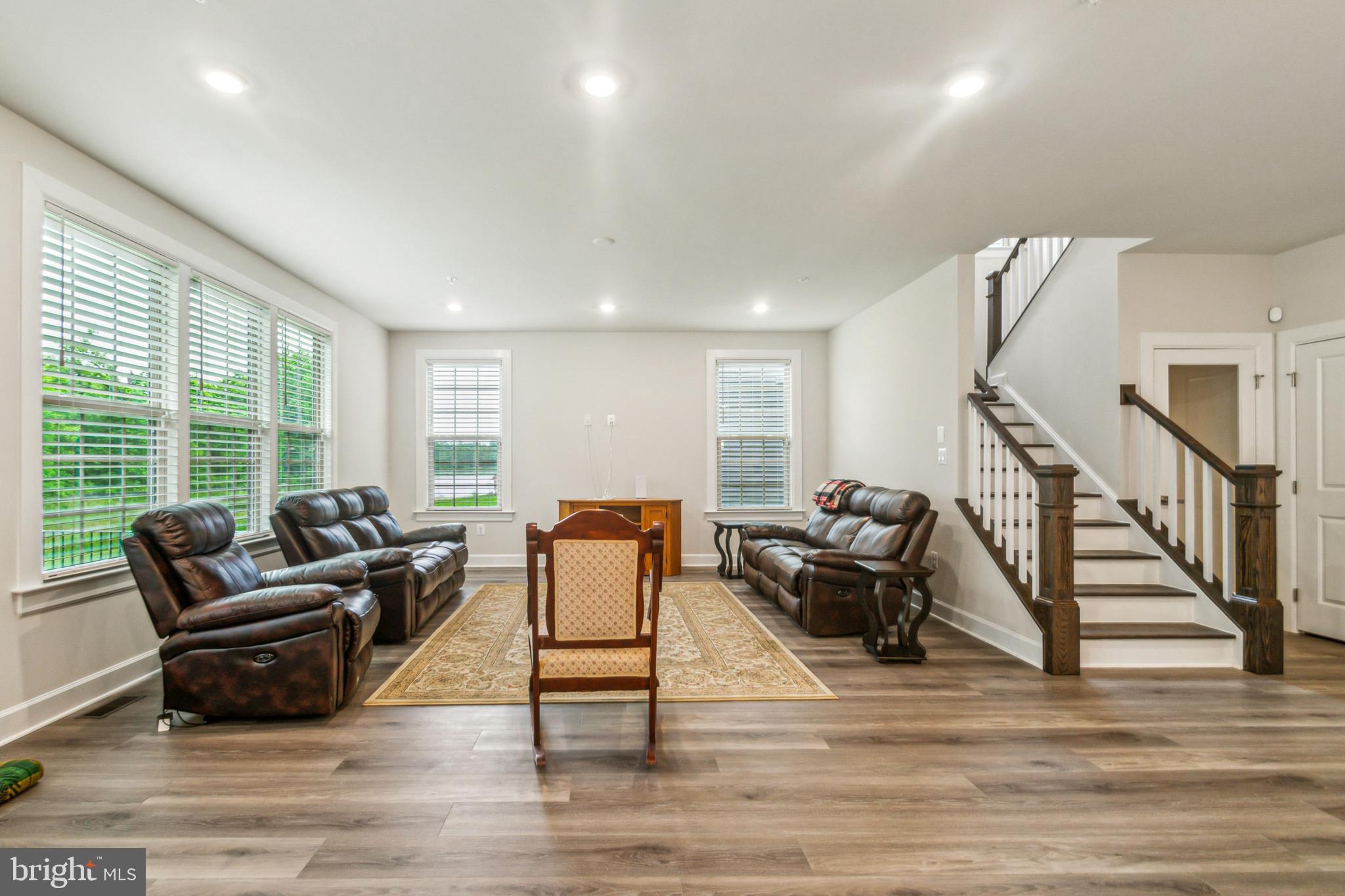 Real estate listing preview #17