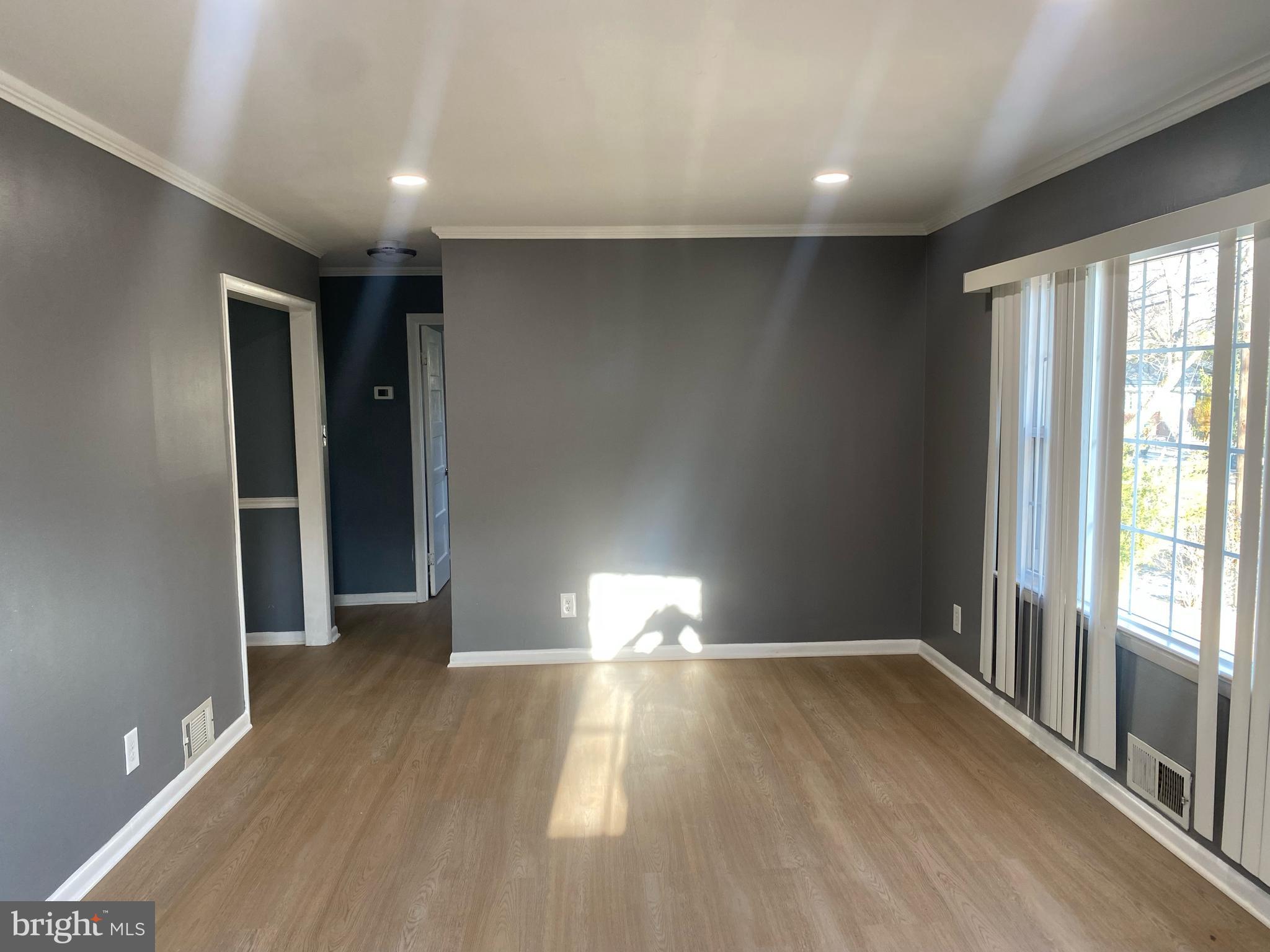 Real estate listing preview #6