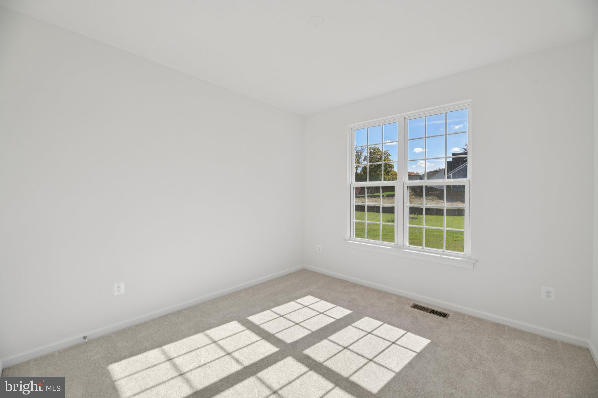 Real estate listing preview #16