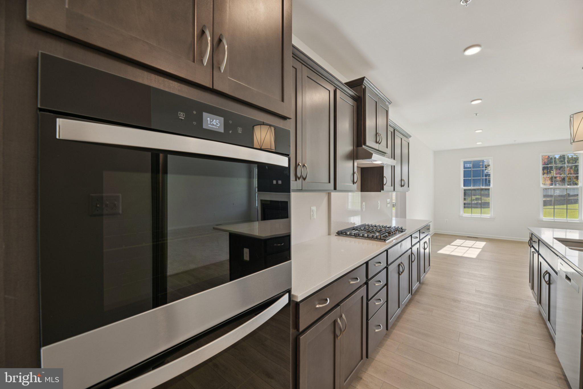 Real estate listing preview #6