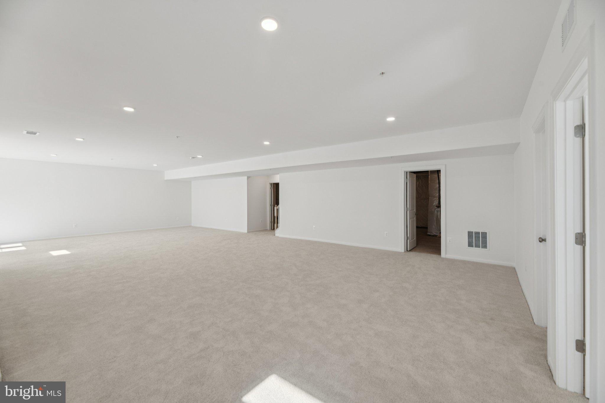 Real estate listing preview #18