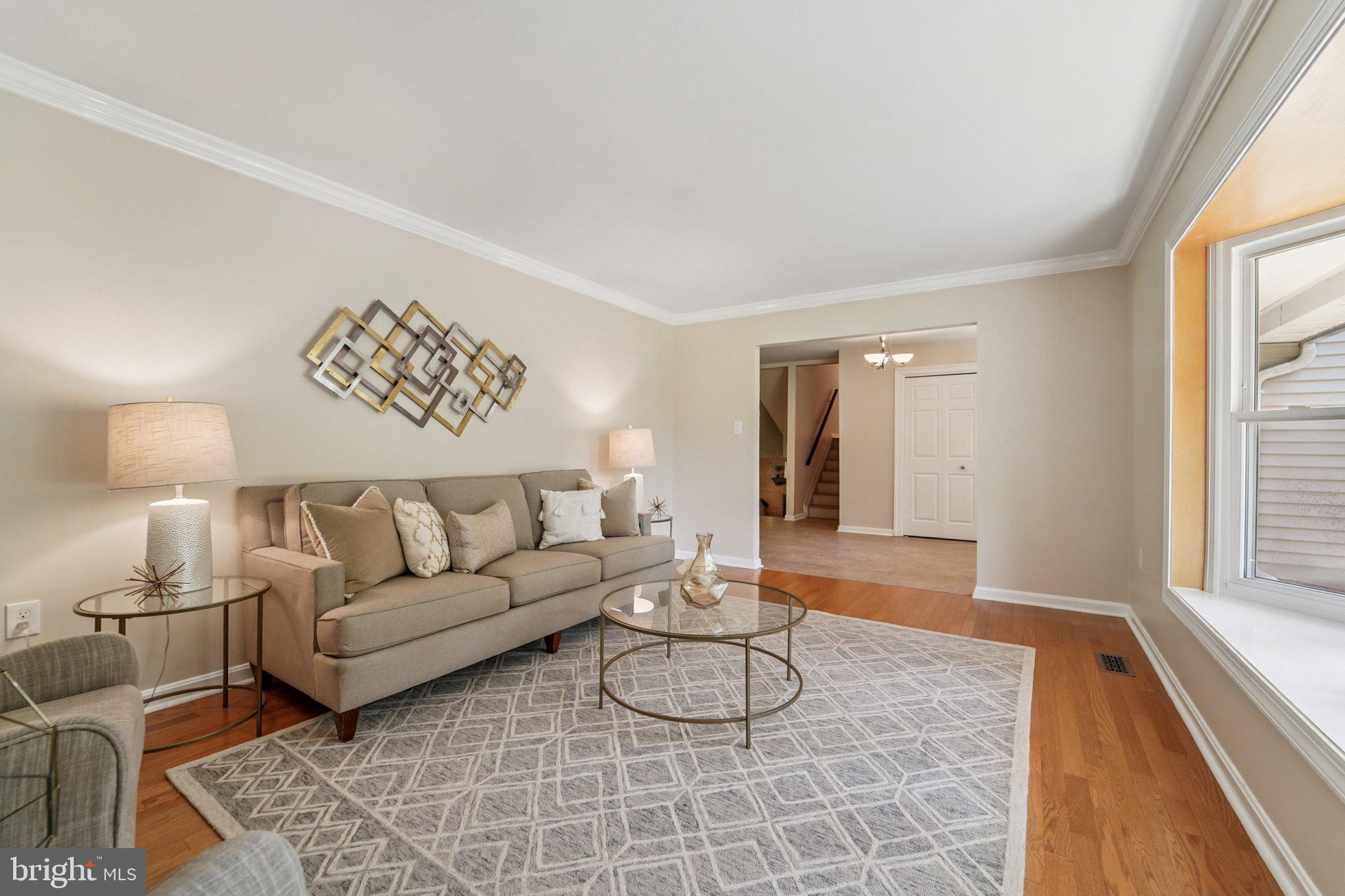 Real estate listing preview #8