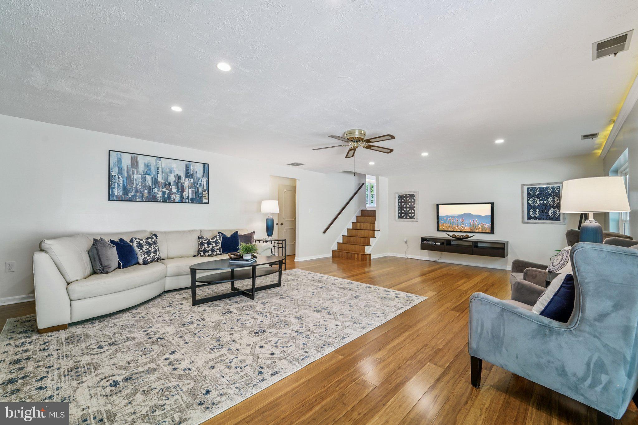 Real estate listing preview #9