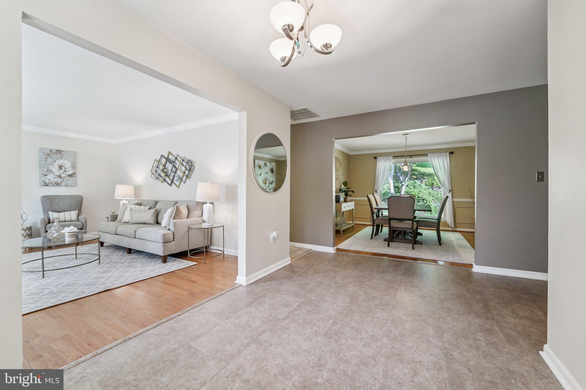 Real estate listing preview #6