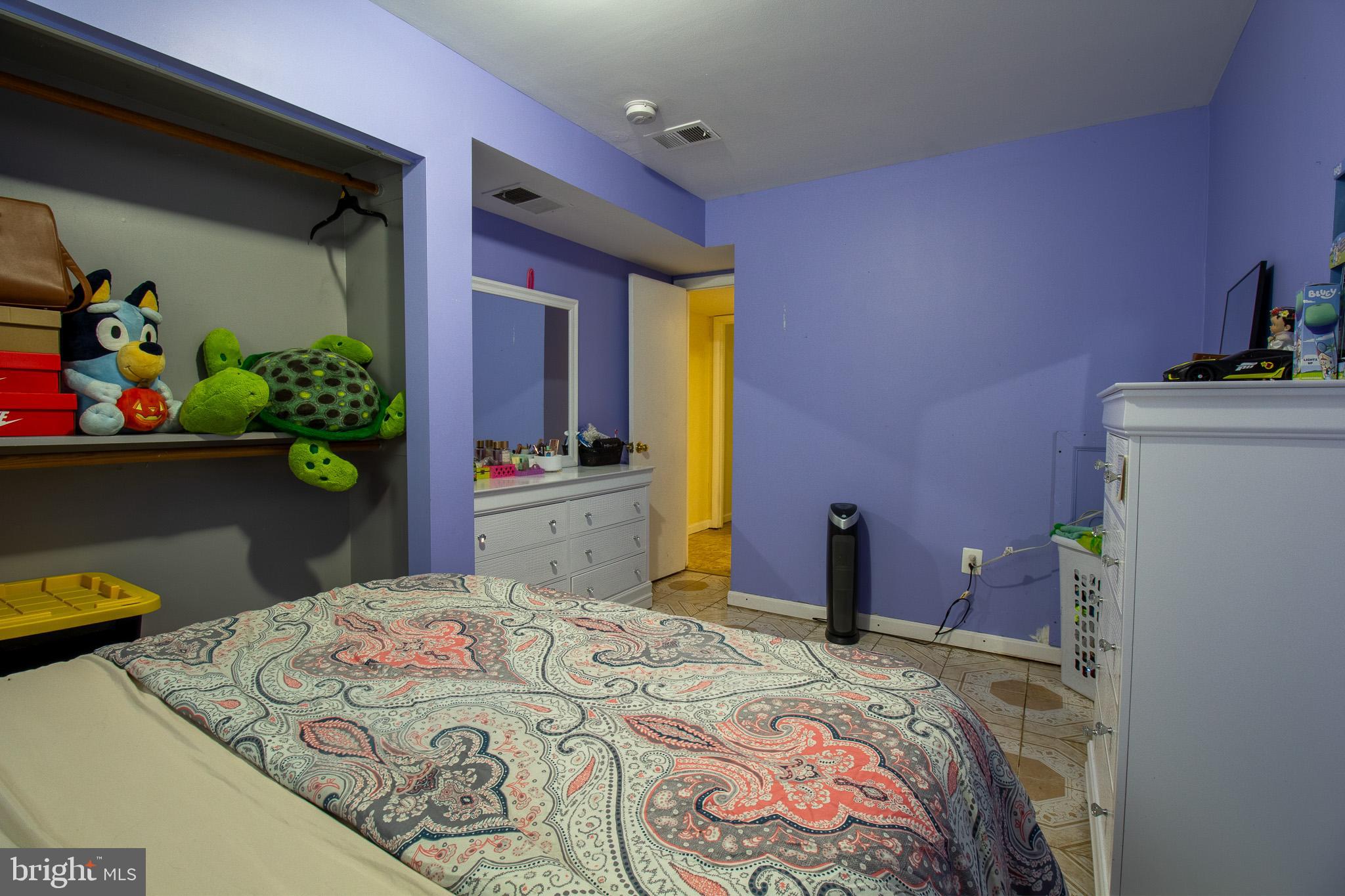 Real estate listing preview #16