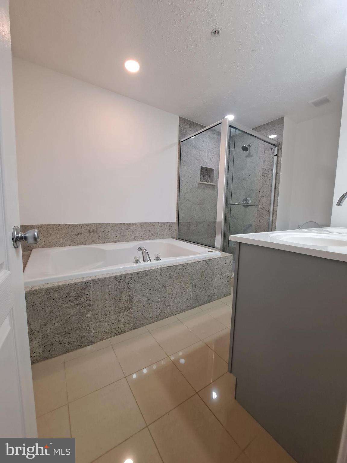 Real estate listing preview #32