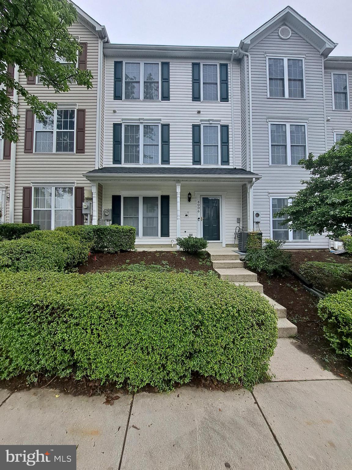 Real estate listing preview #1