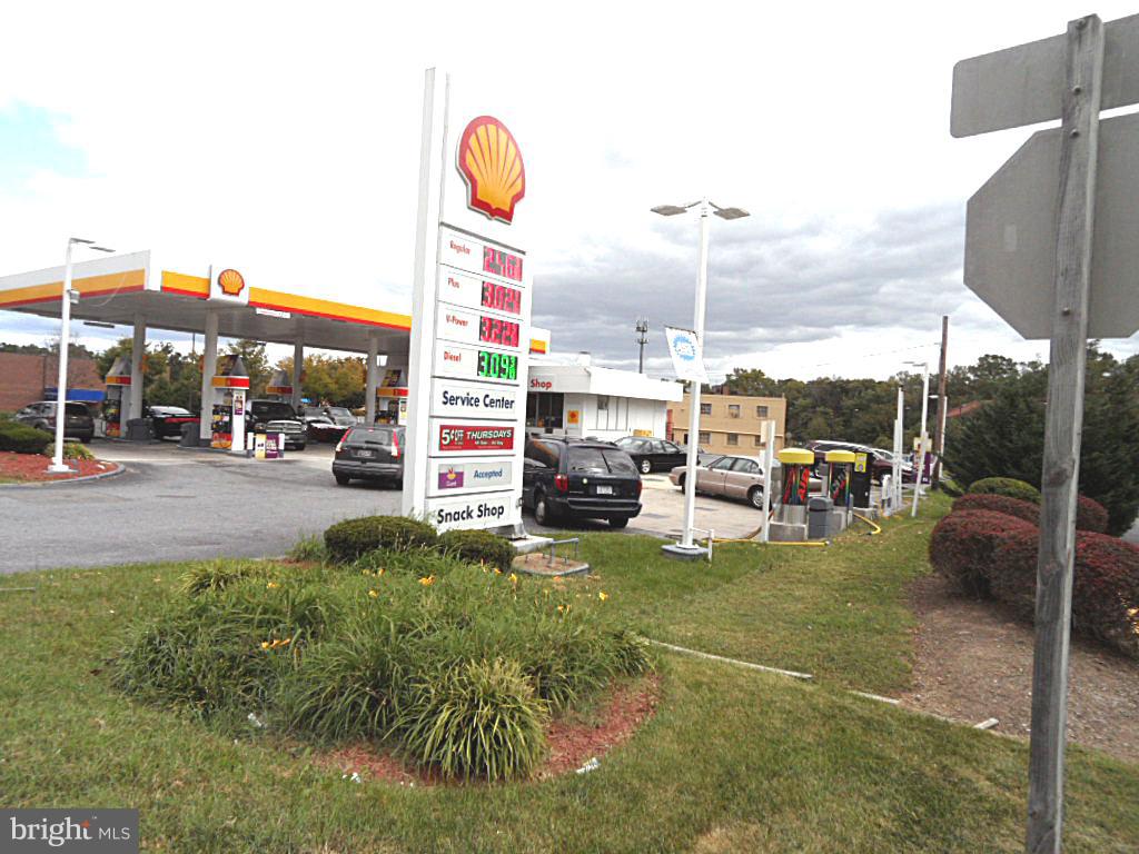 Real estate listing preview #4