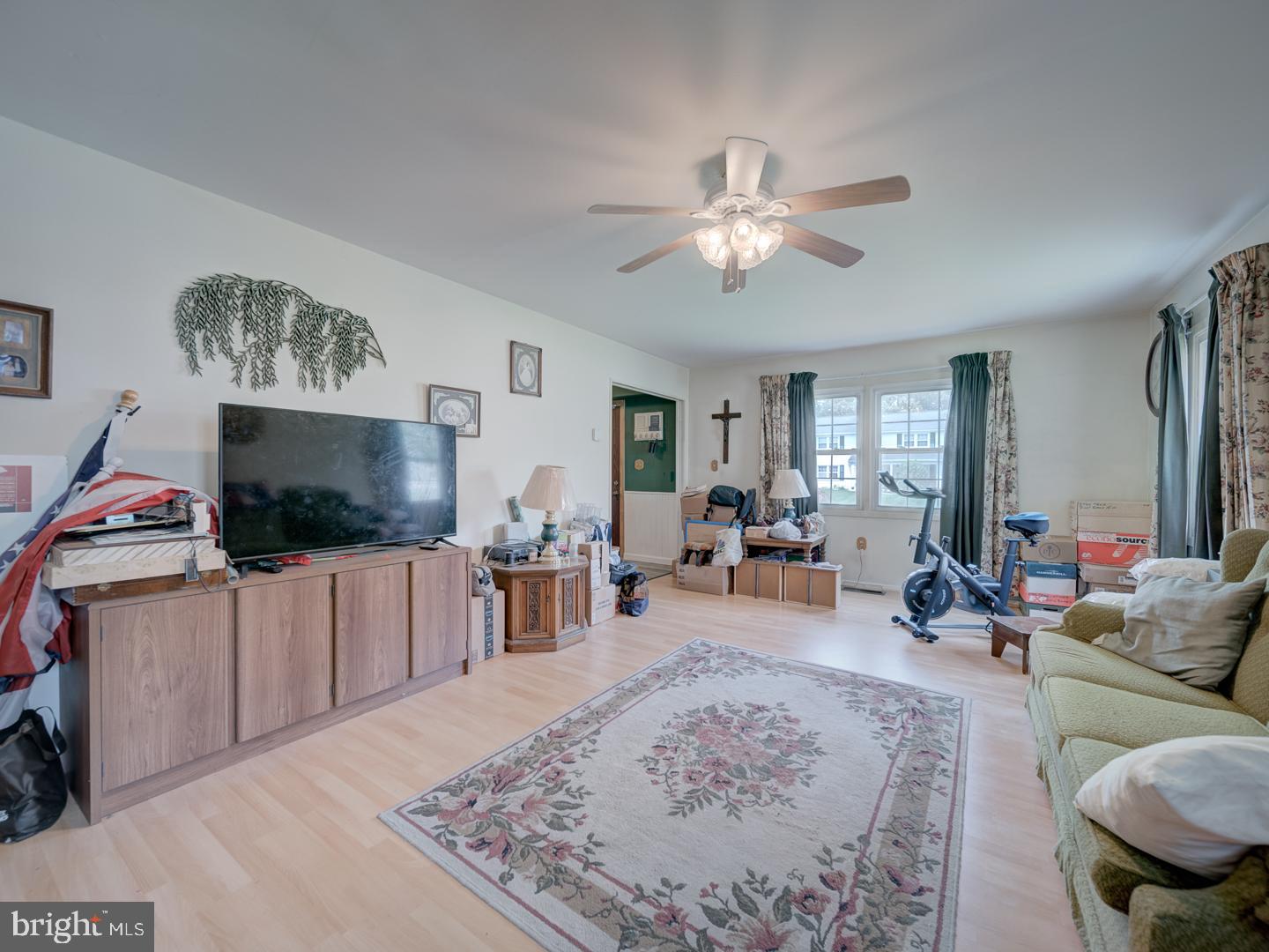 Real estate listing preview #13