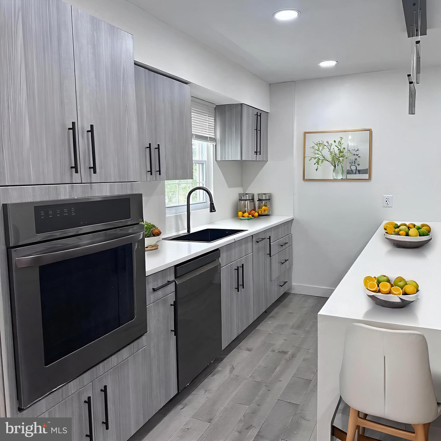 Real estate listing preview #3