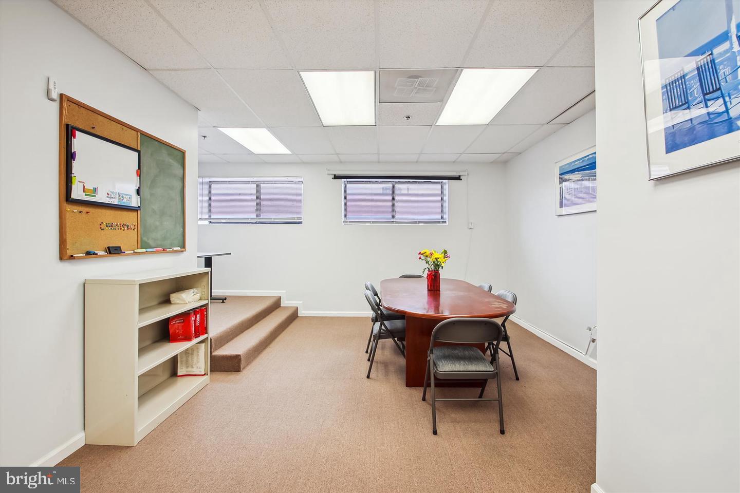 Real estate listing preview #6