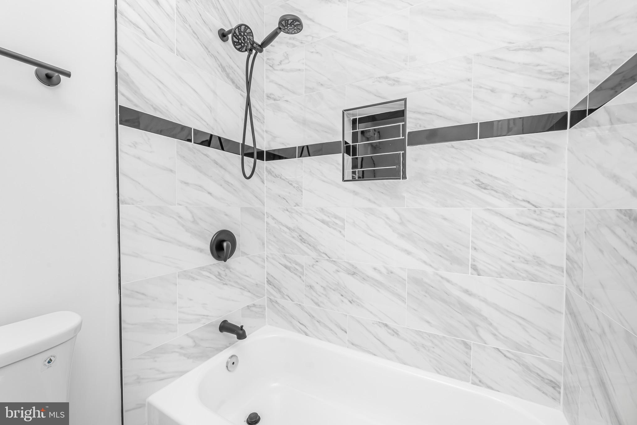 Real estate listing preview #16