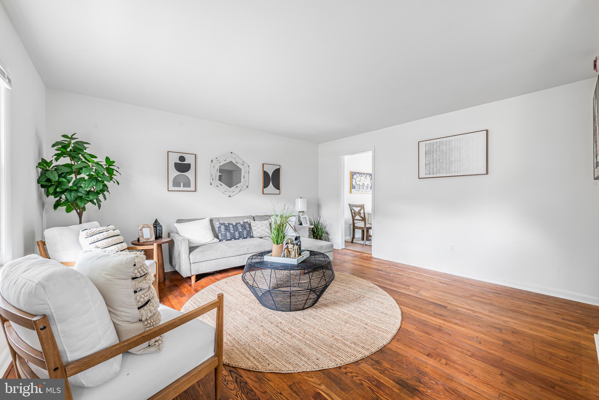 Real estate listing preview #4