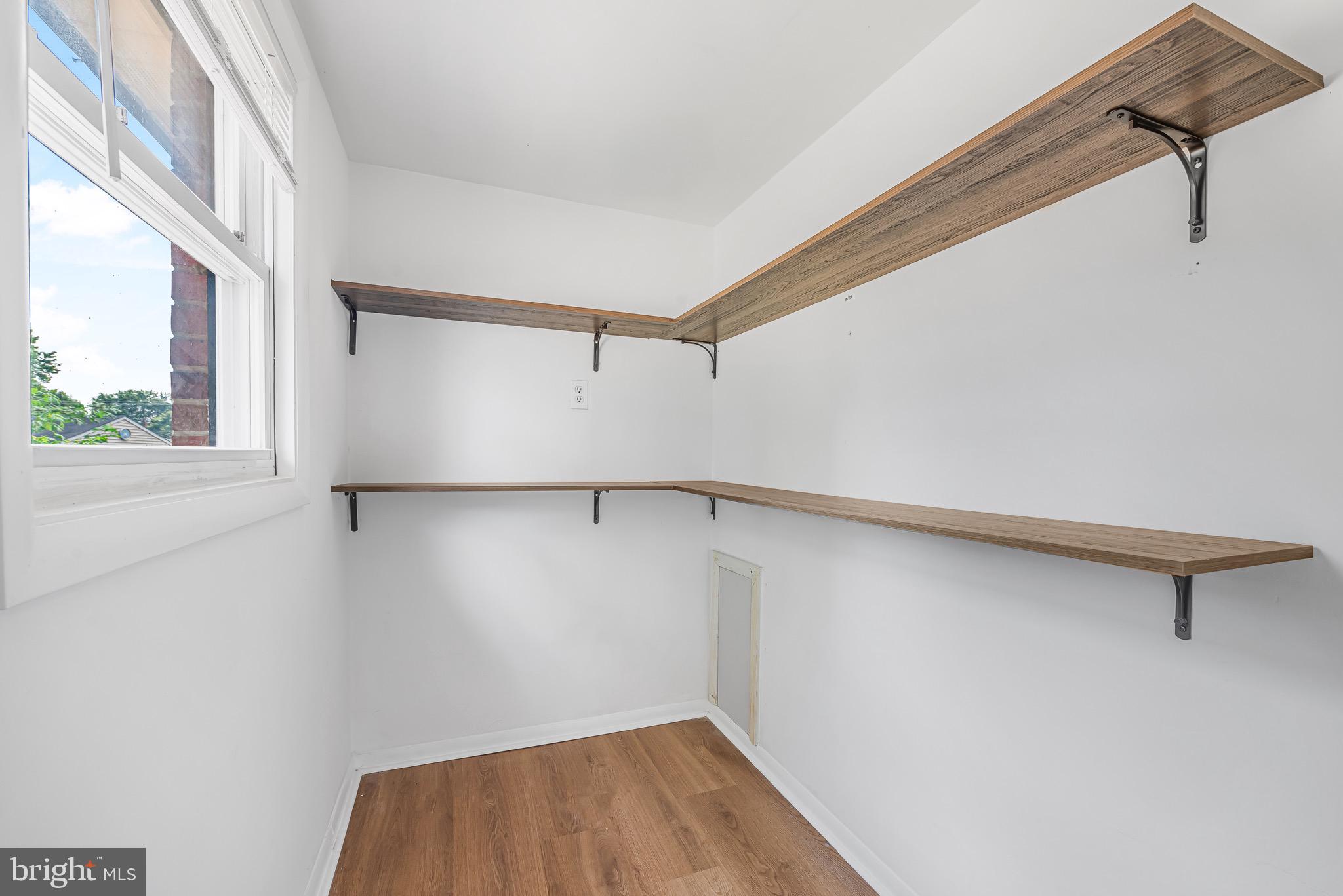 Real estate listing preview #11