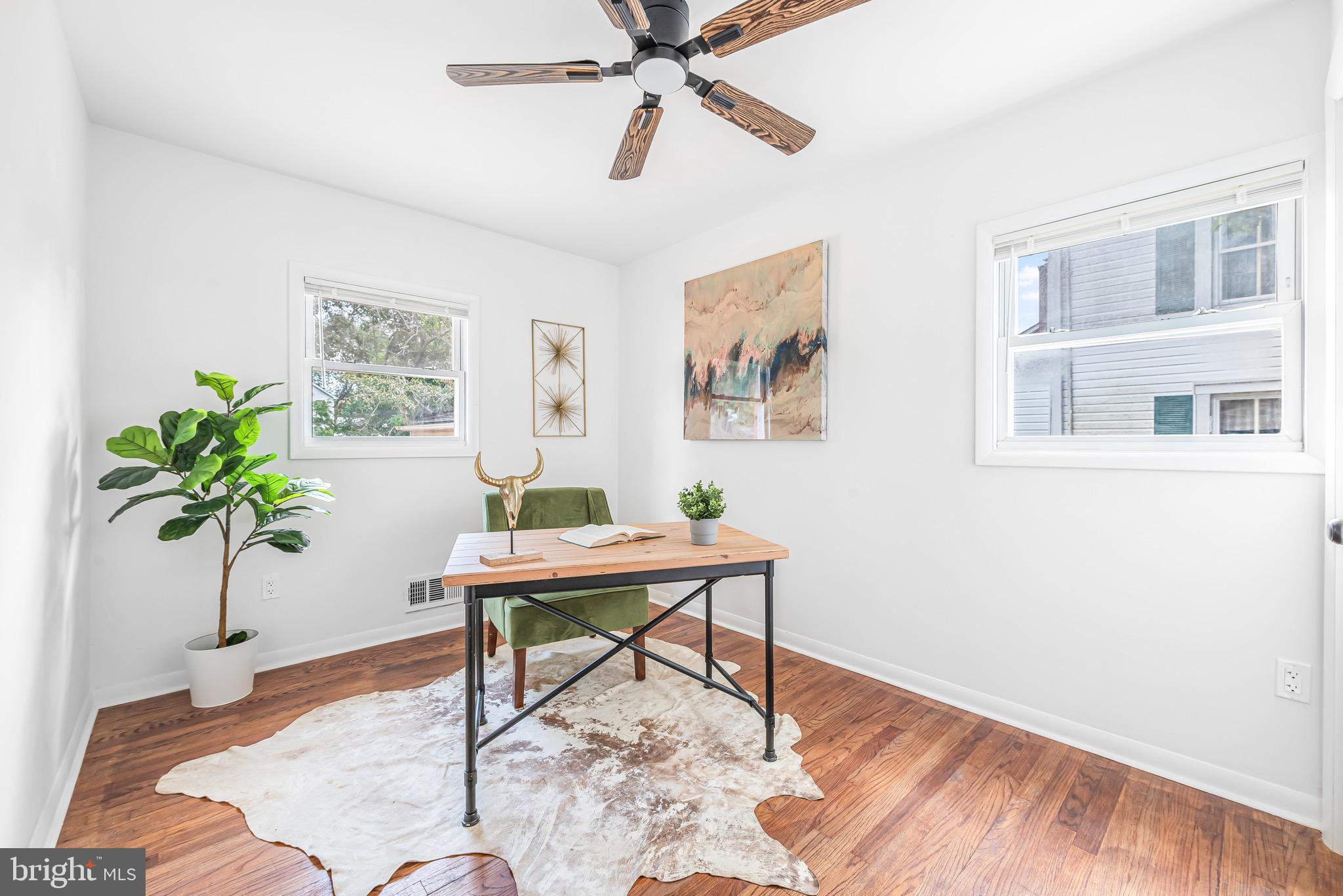 Real estate listing preview #14