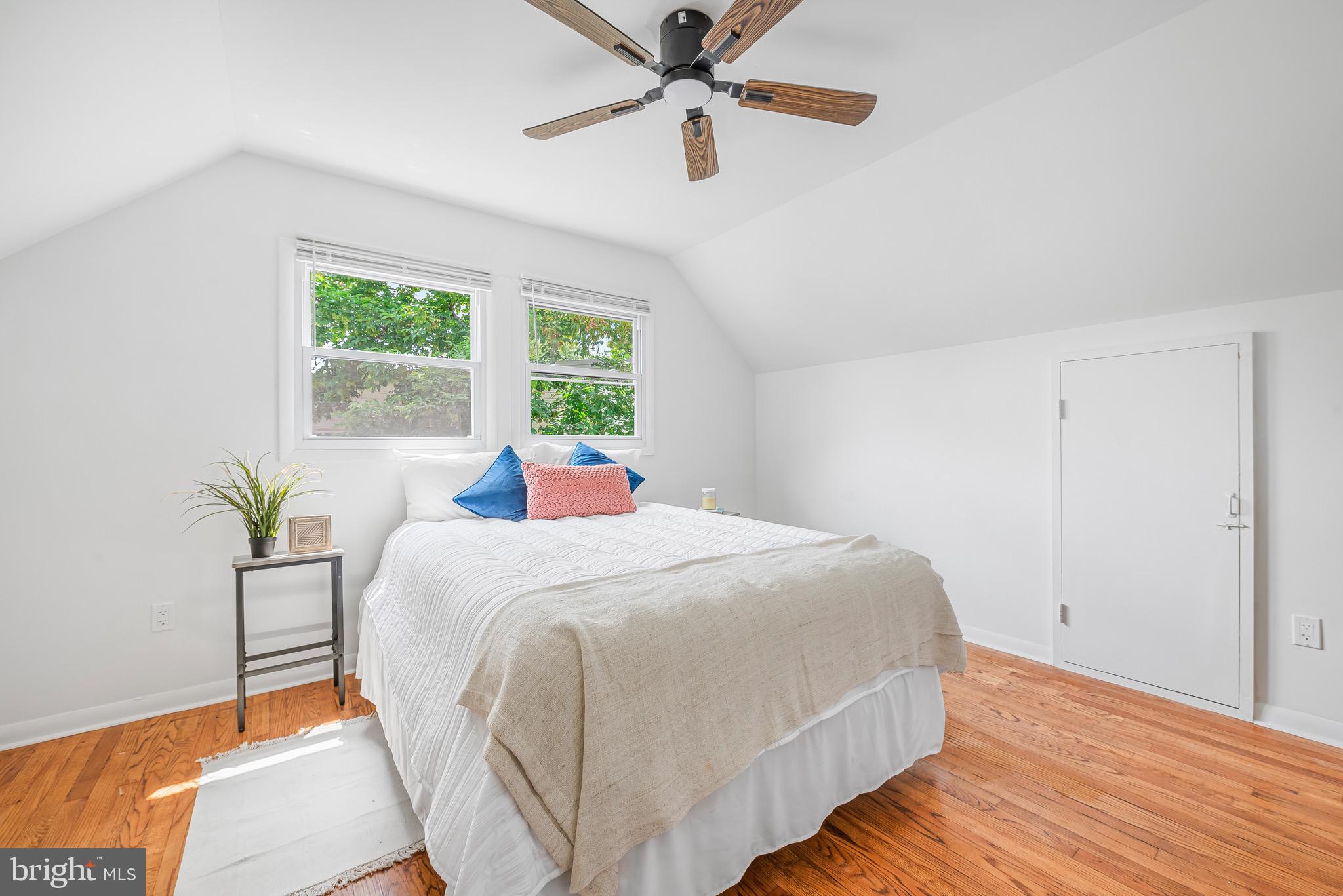 Real estate listing preview #17