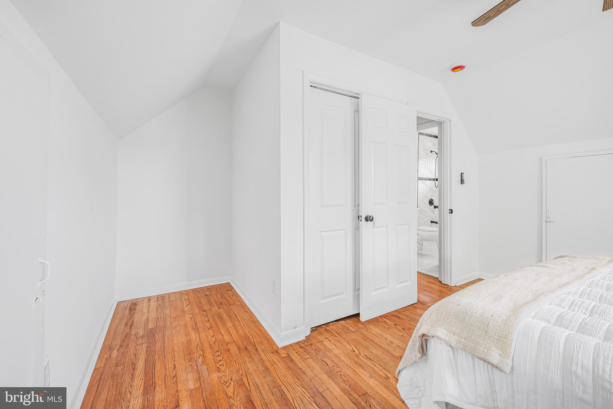 Real estate listing preview #18