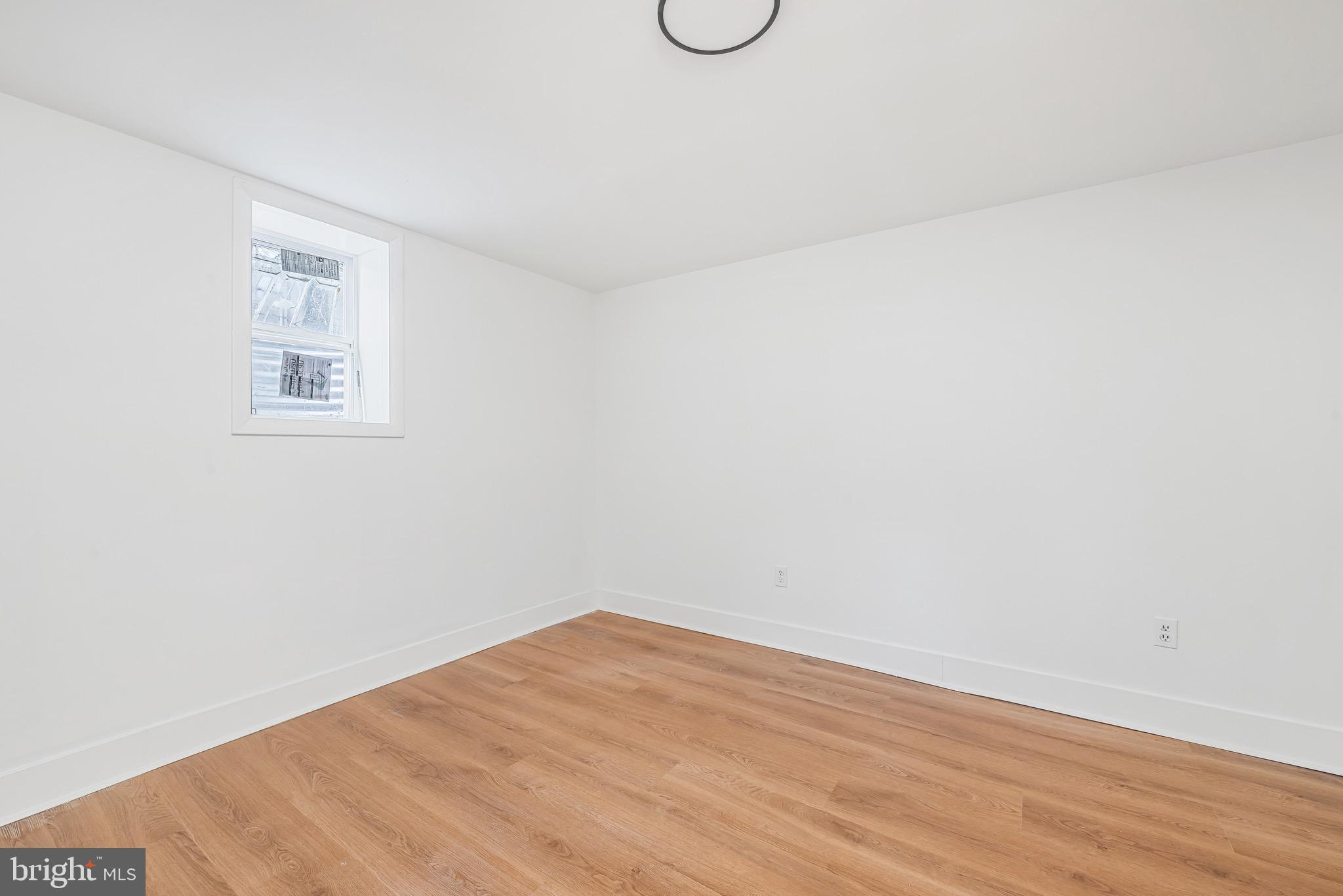 Real estate listing preview #25