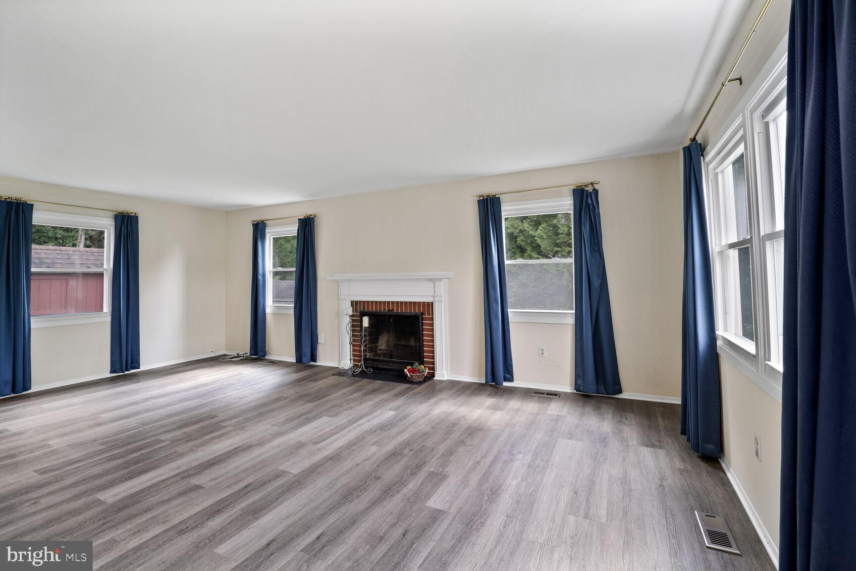 Real estate listing preview #10