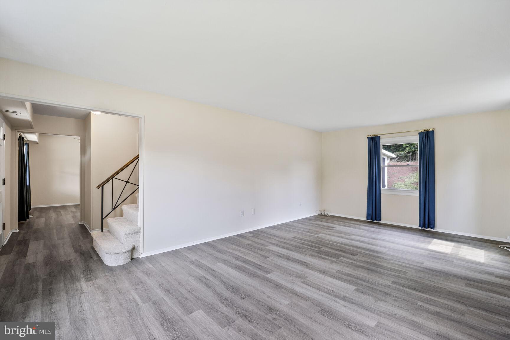 Real estate listing preview #9