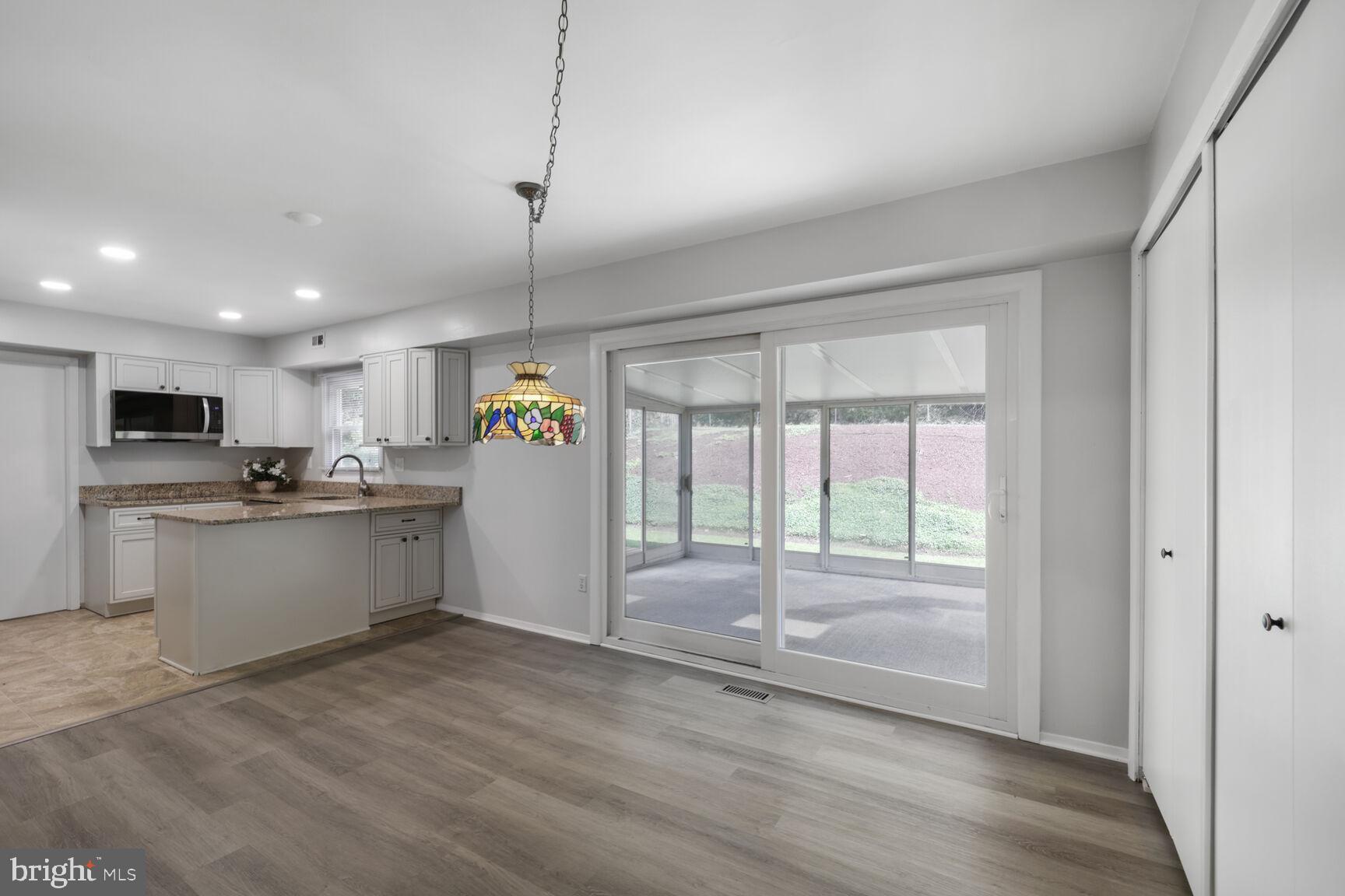 Real estate listing preview #15