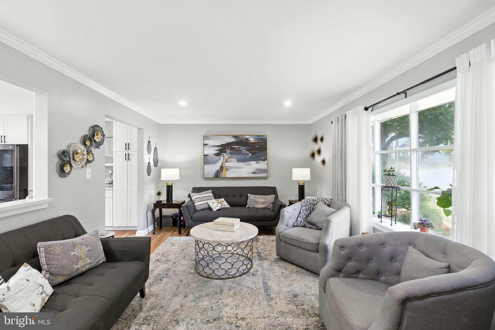 Real estate listing preview #8