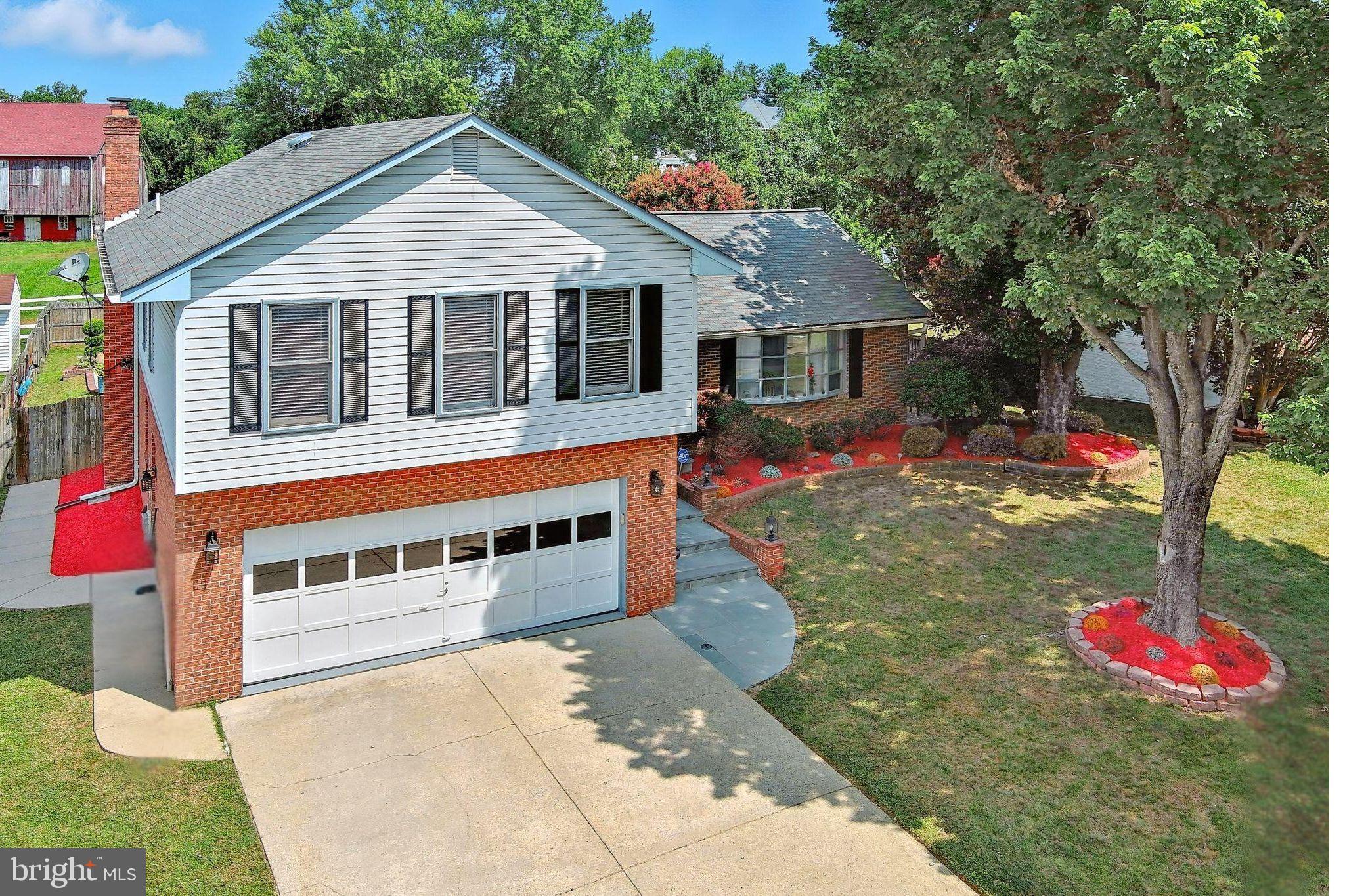 Real estate listing preview #4