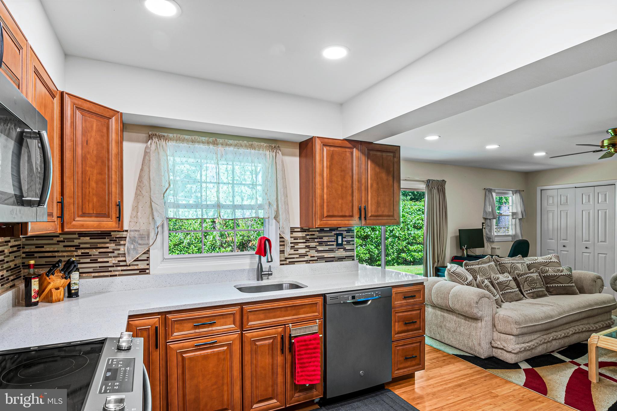 Real estate listing preview #13