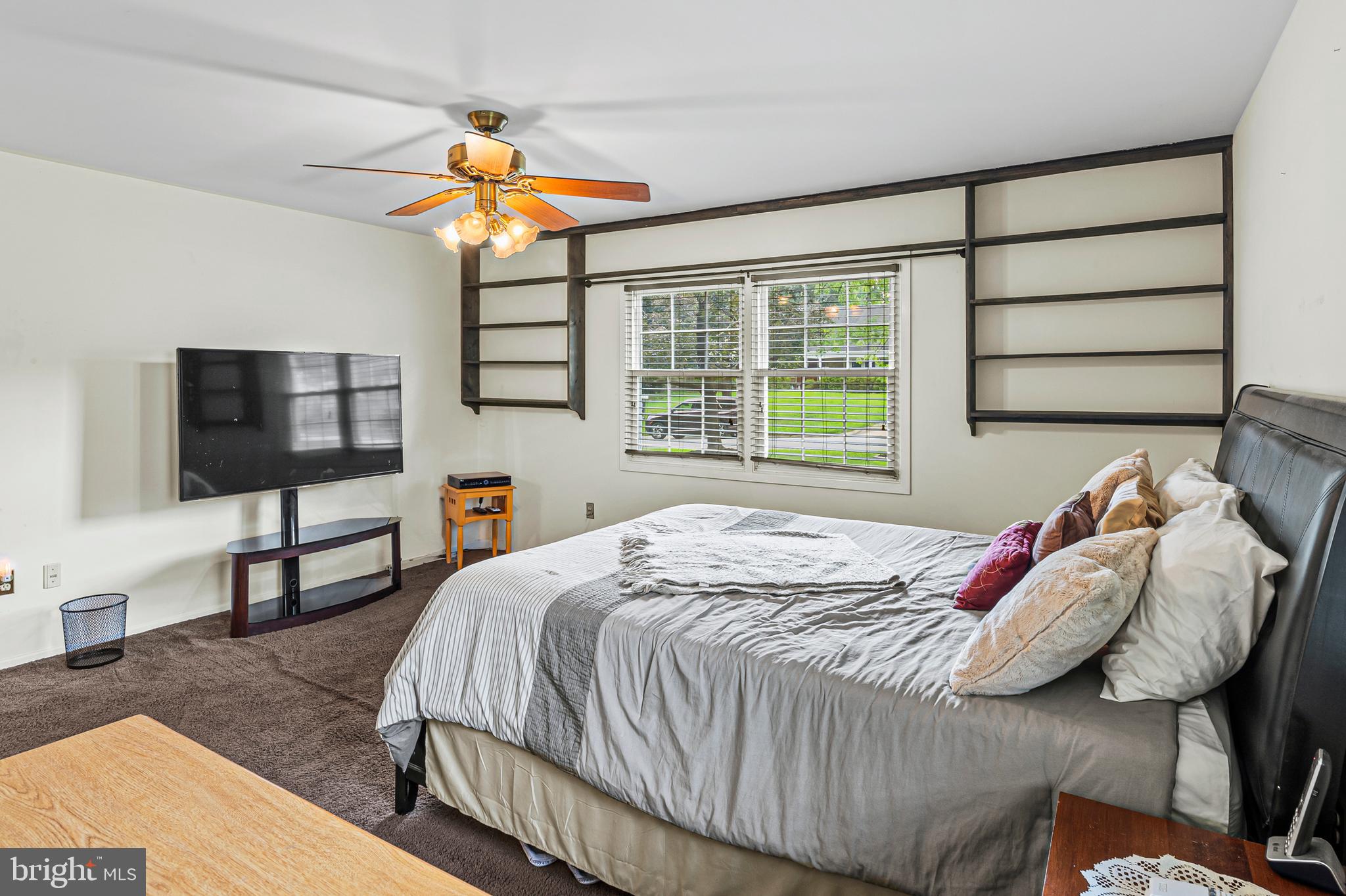 Real estate listing preview #17