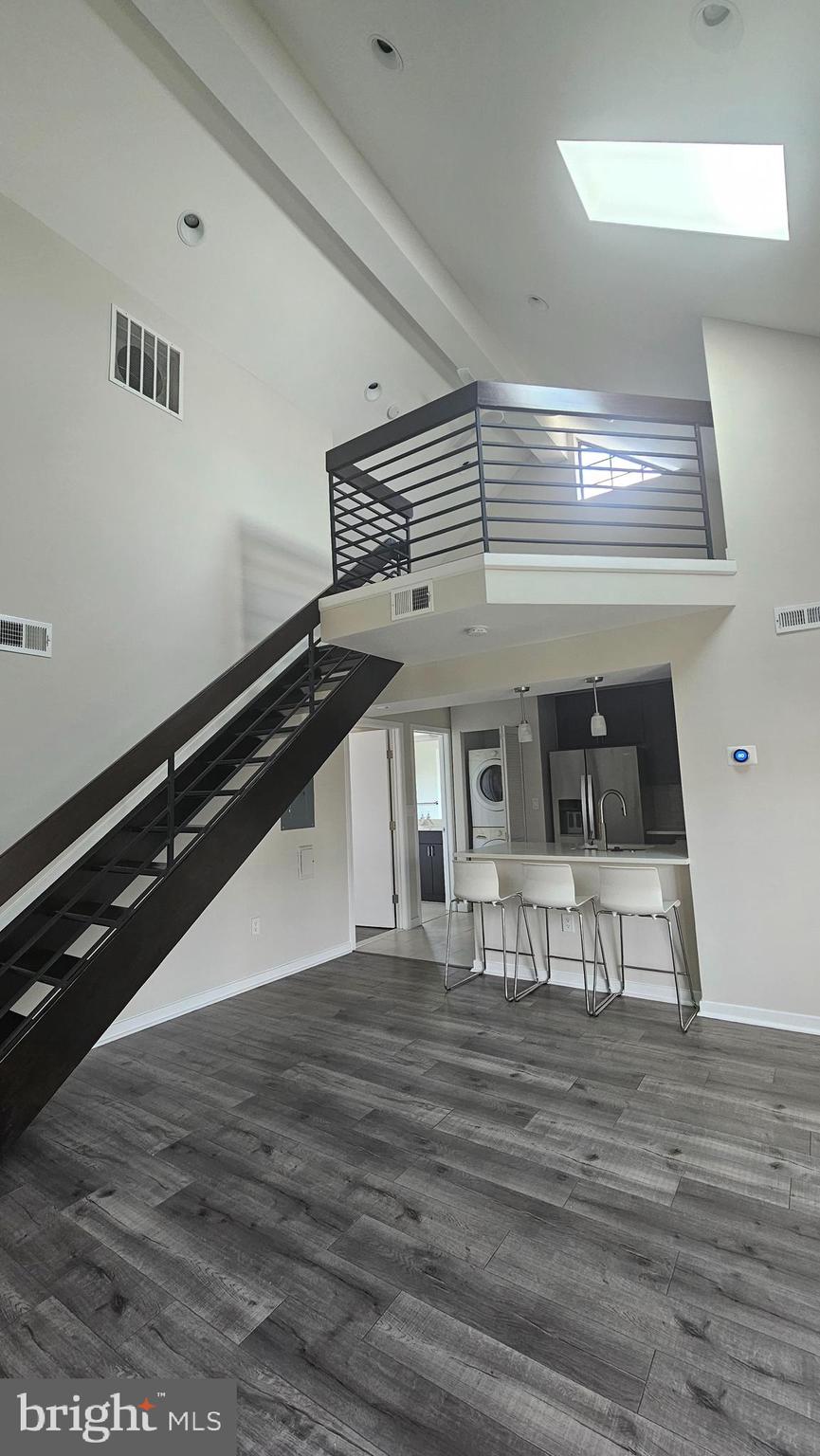 Real estate listing preview #6