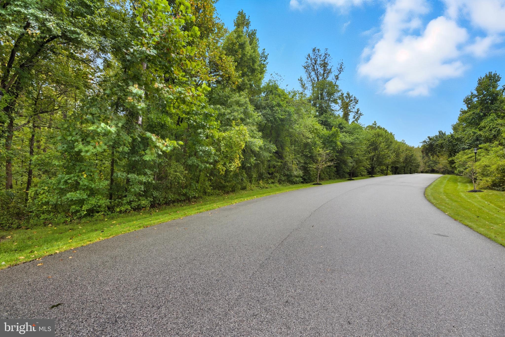 Real estate listing preview #9