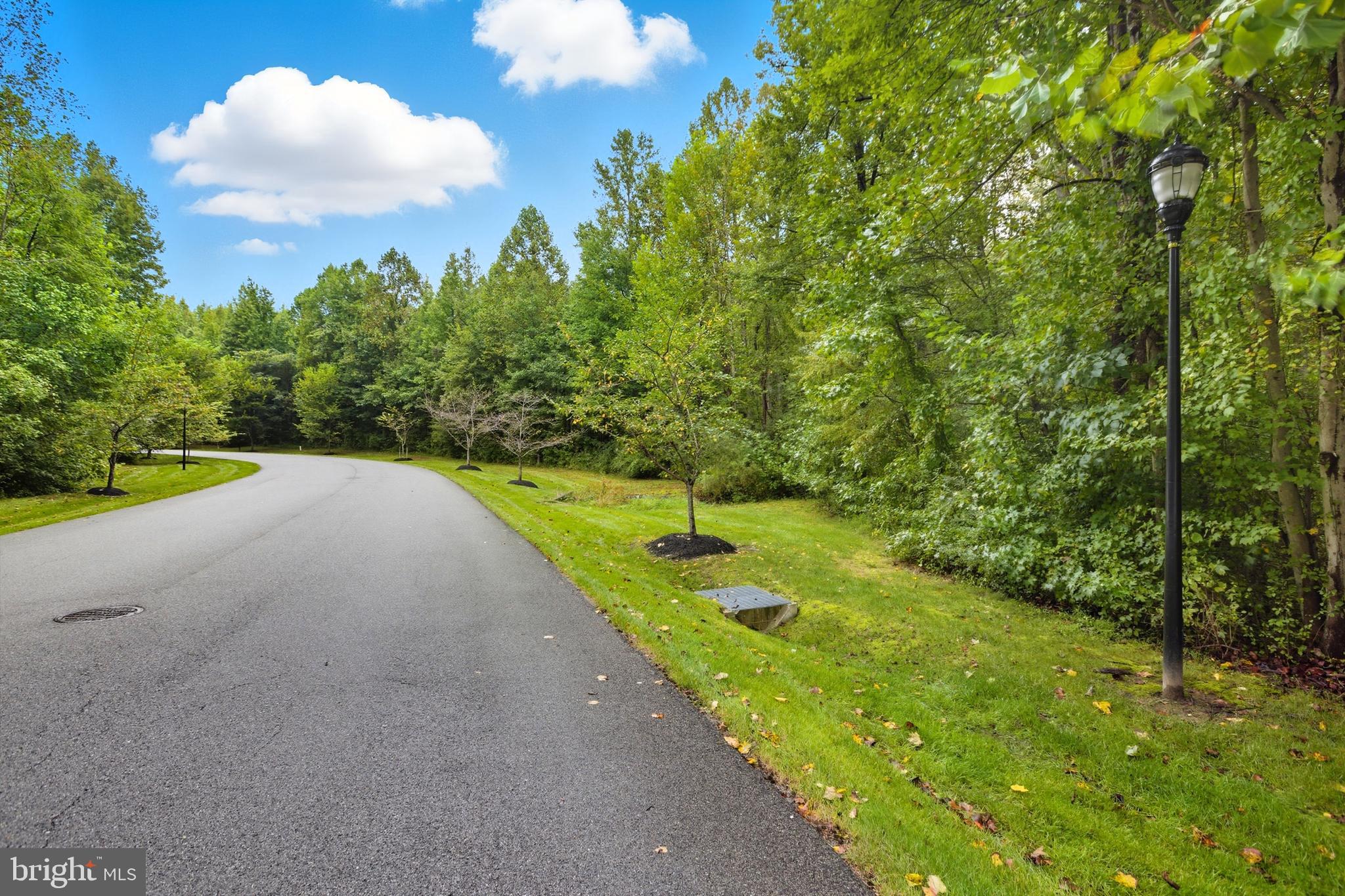 Real estate listing preview #8