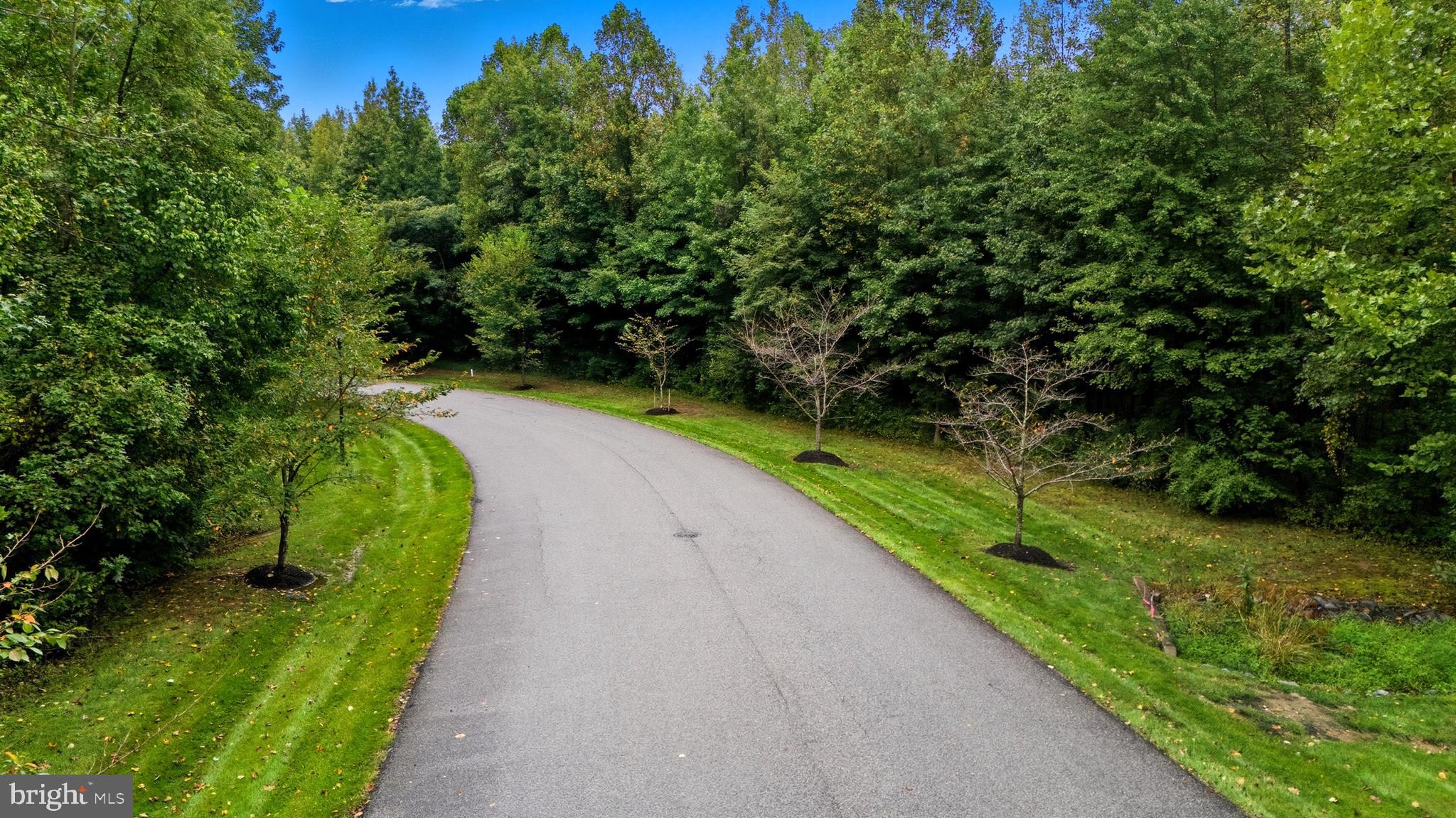 Real estate listing preview #14